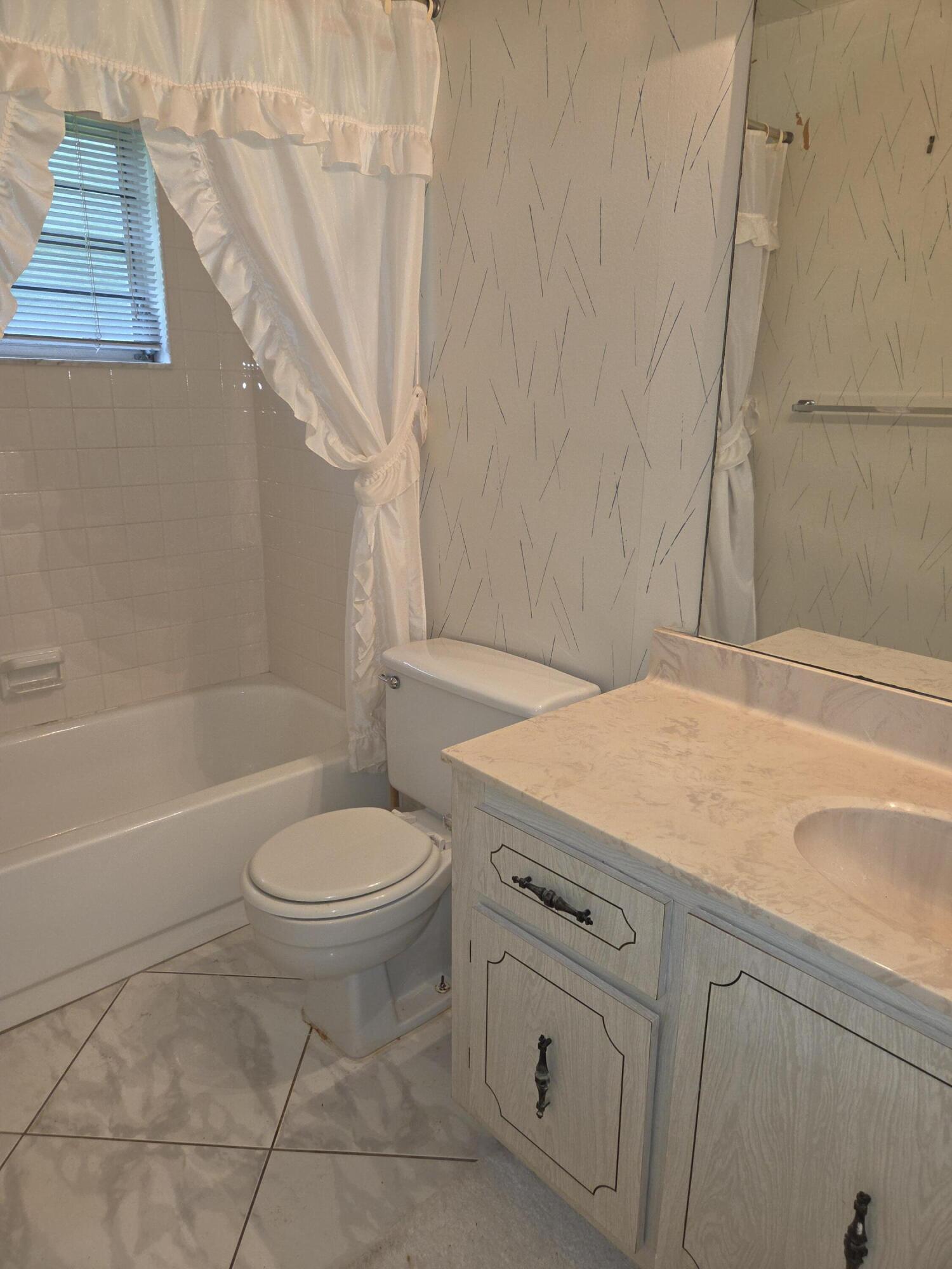 5150 Lakefront Boulevard A Property Photo 10