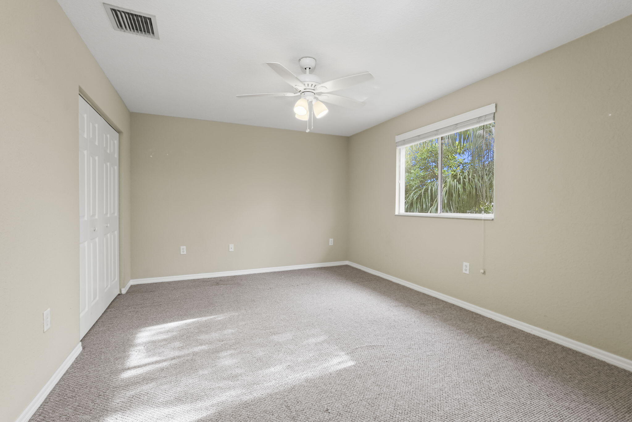 5963 Glasgow Way Property Photo 16