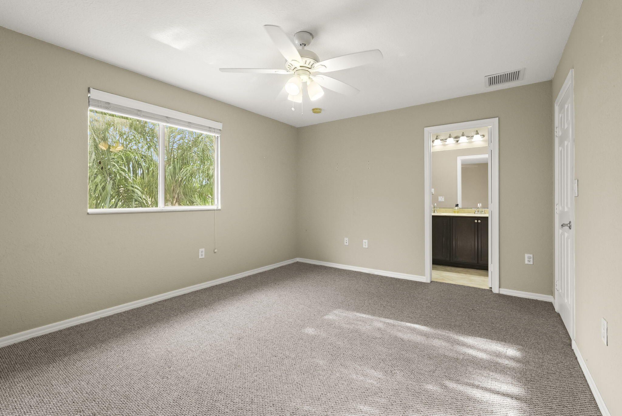 5963 Glasgow Way Property Photo 17