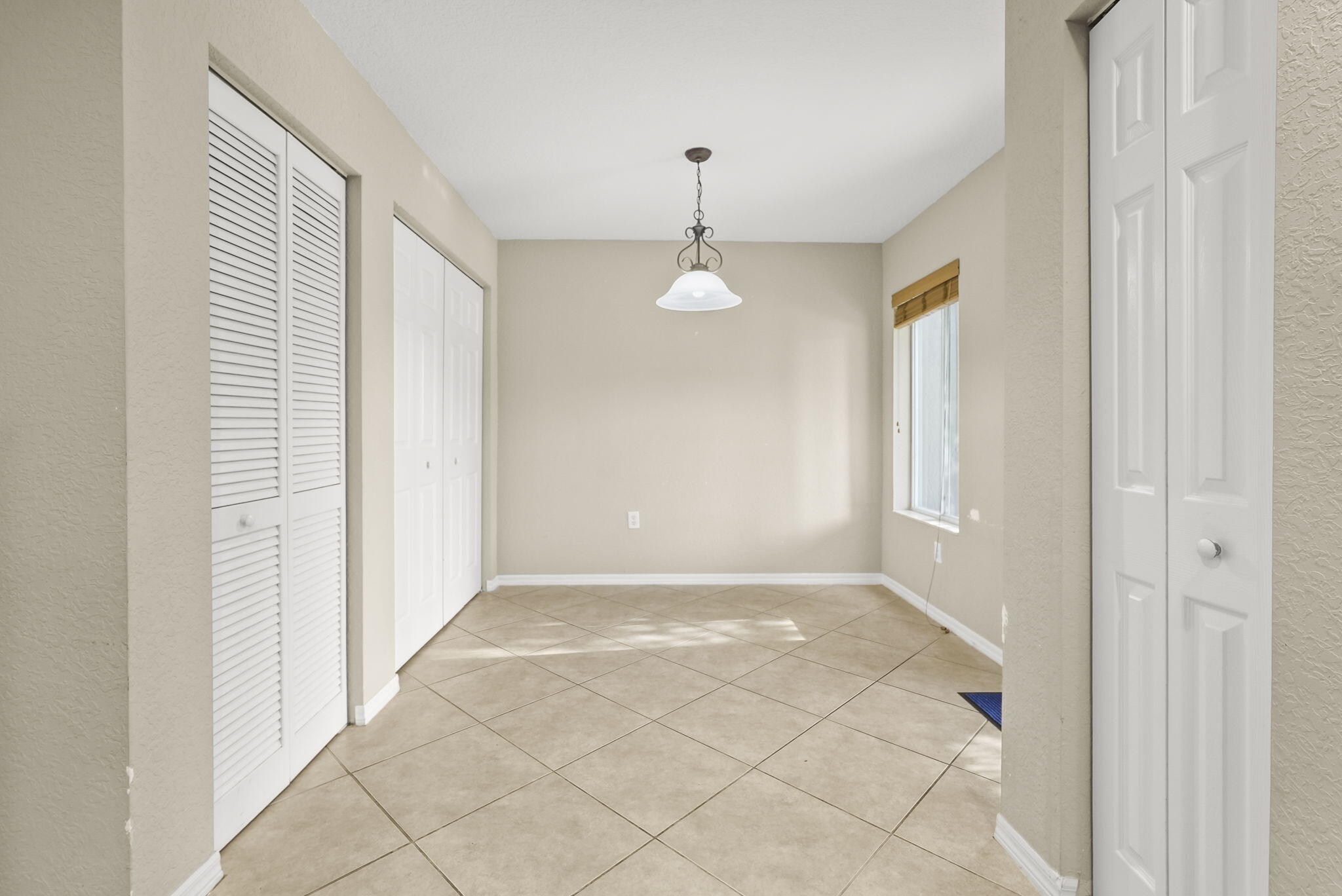 5963 Glasgow Way Property Photo 20