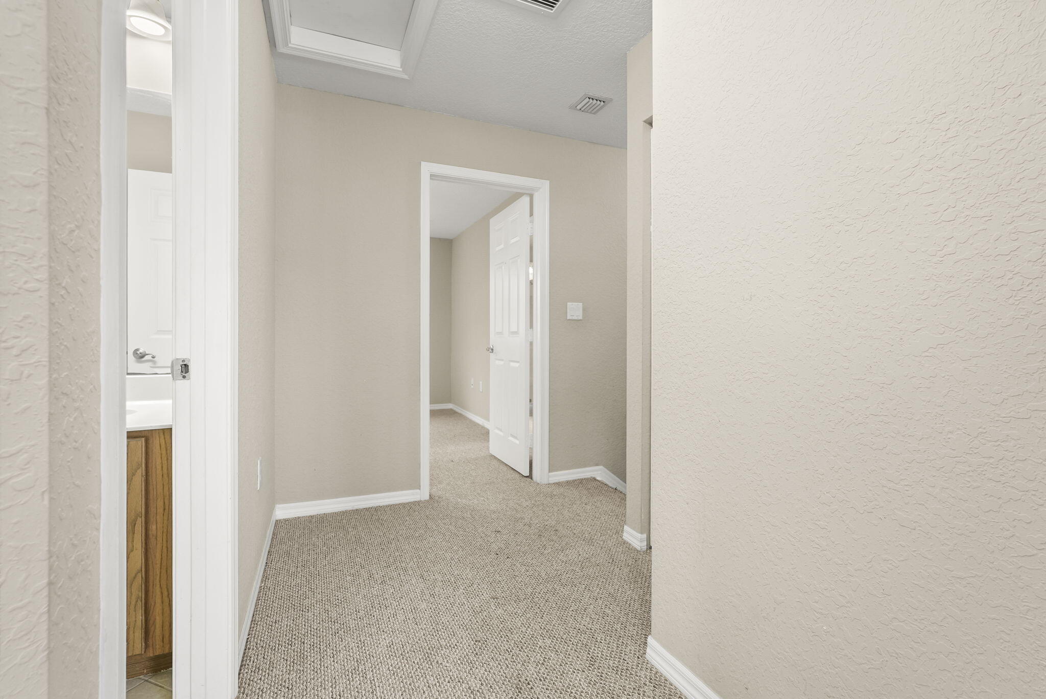 5963 Glasgow Way Property Photo 22