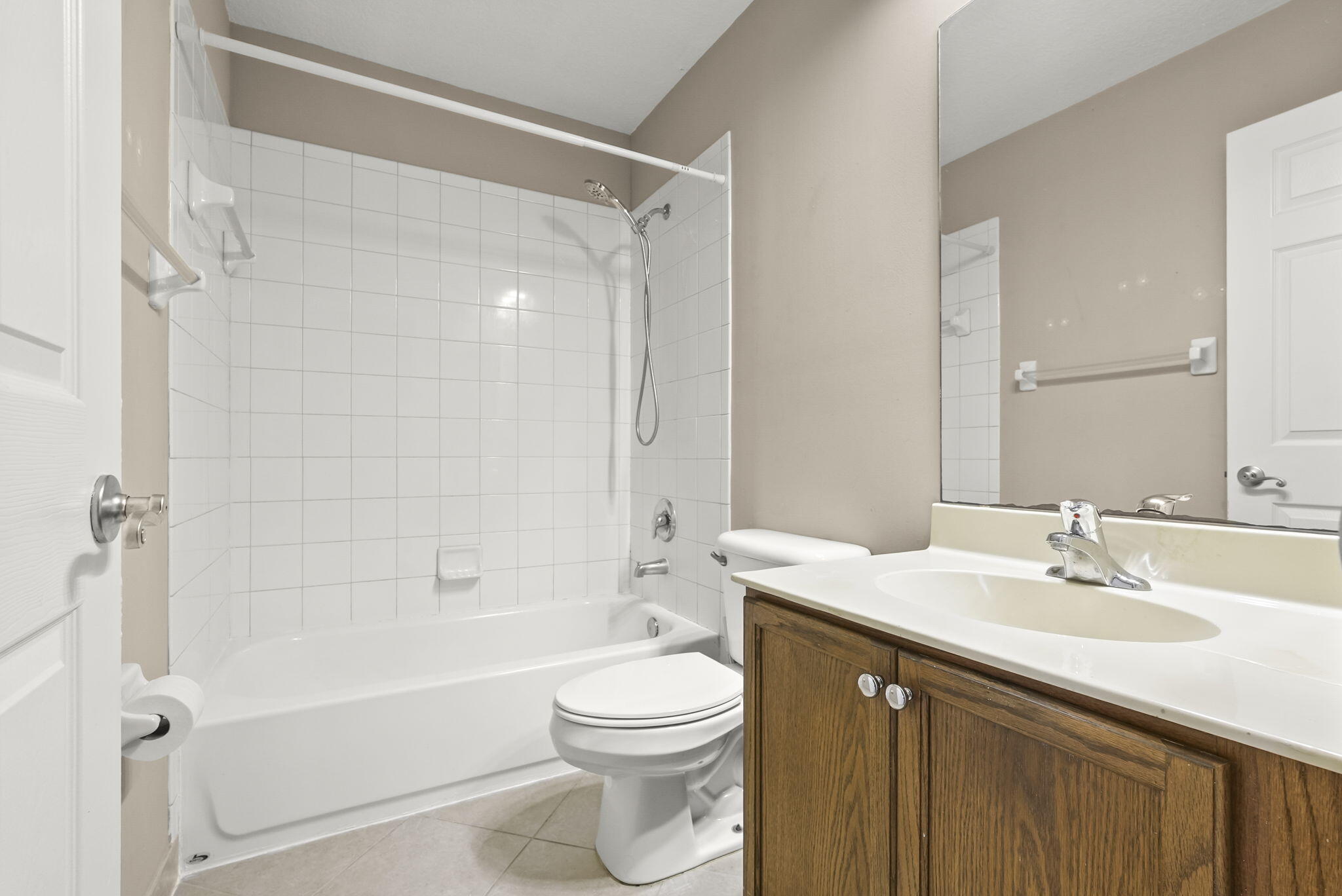 5963 Glasgow Way Property Photo 25