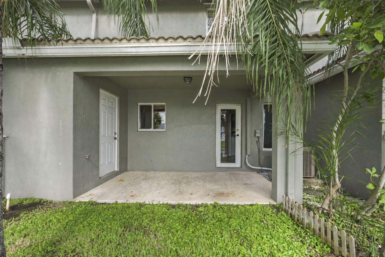 5963 Glasgow Way Property Photo 29