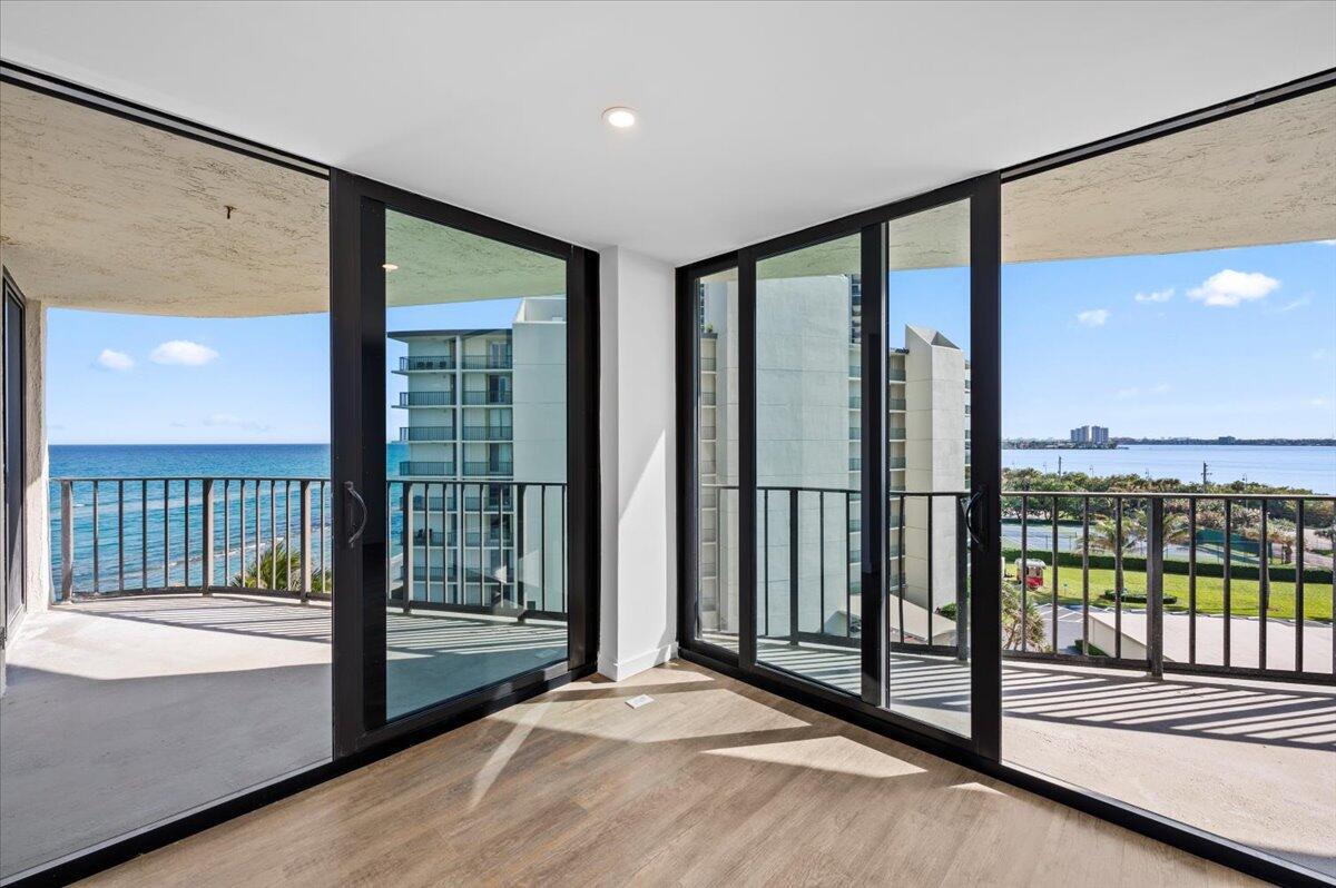 5420 N Ocean Drive 604 Property Photo 3