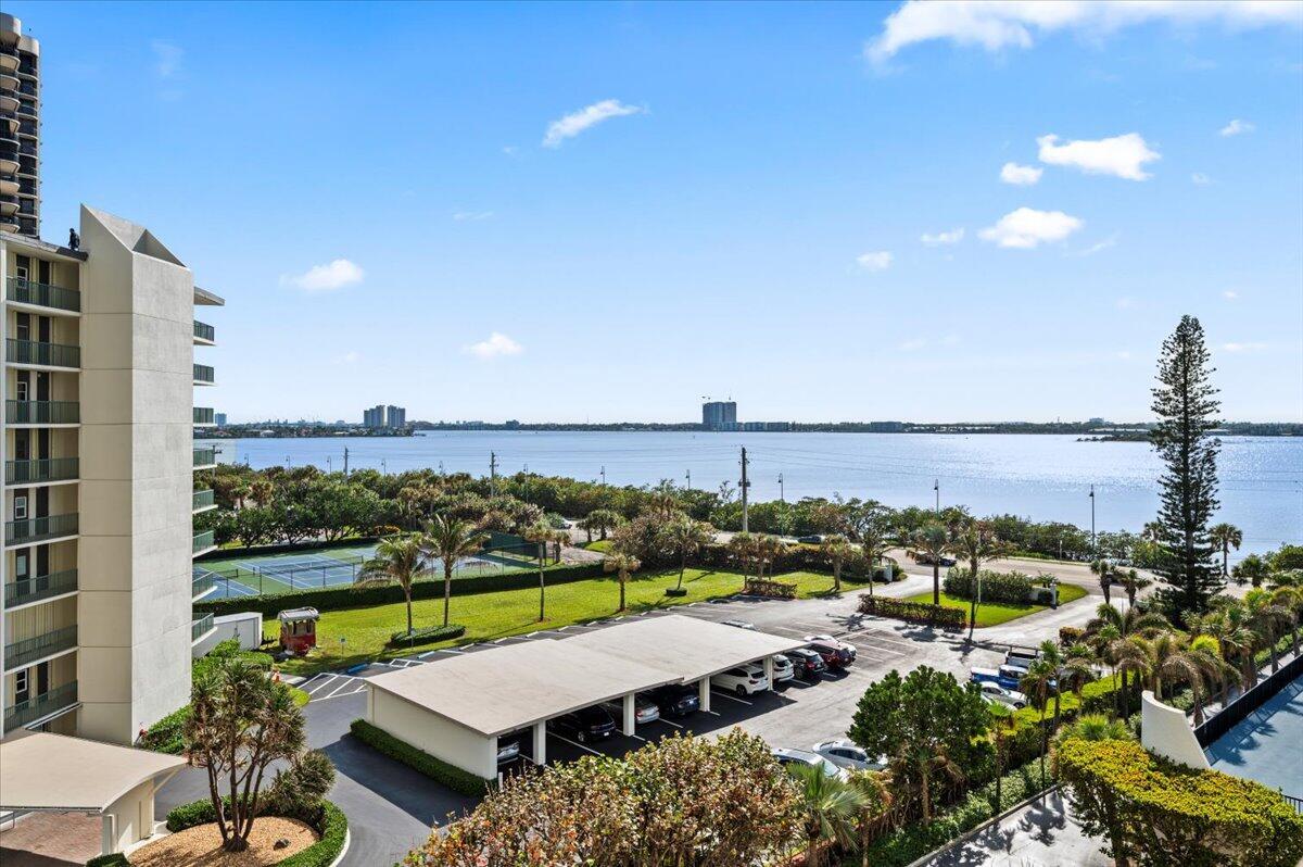 5420 N Ocean Drive 604 Property Photo 6