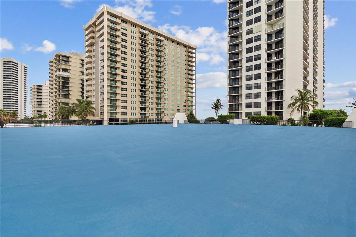 5420 N Ocean Drive 604 Property Photo 41