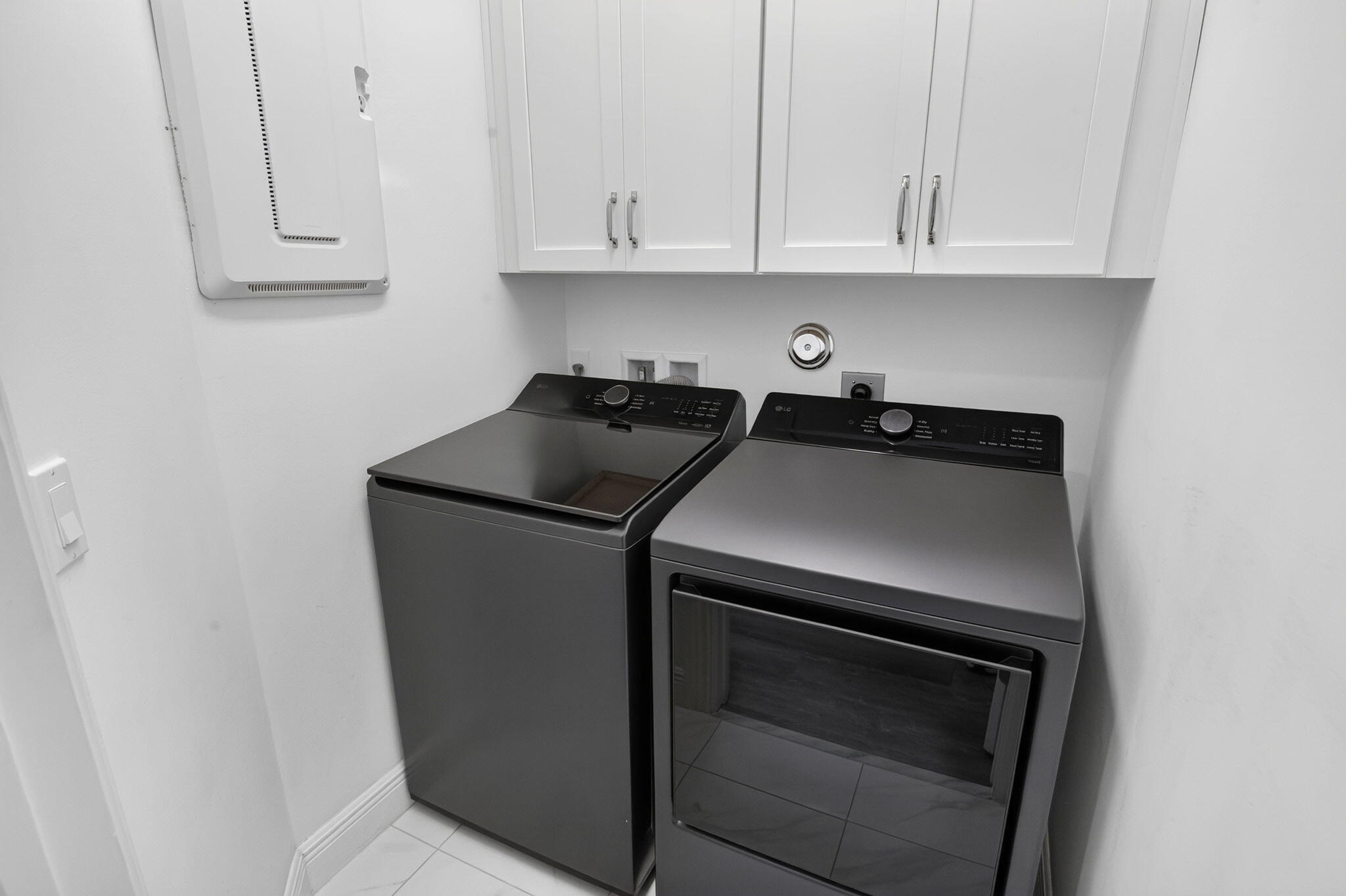 608 Windward Circle S Property Photo 25