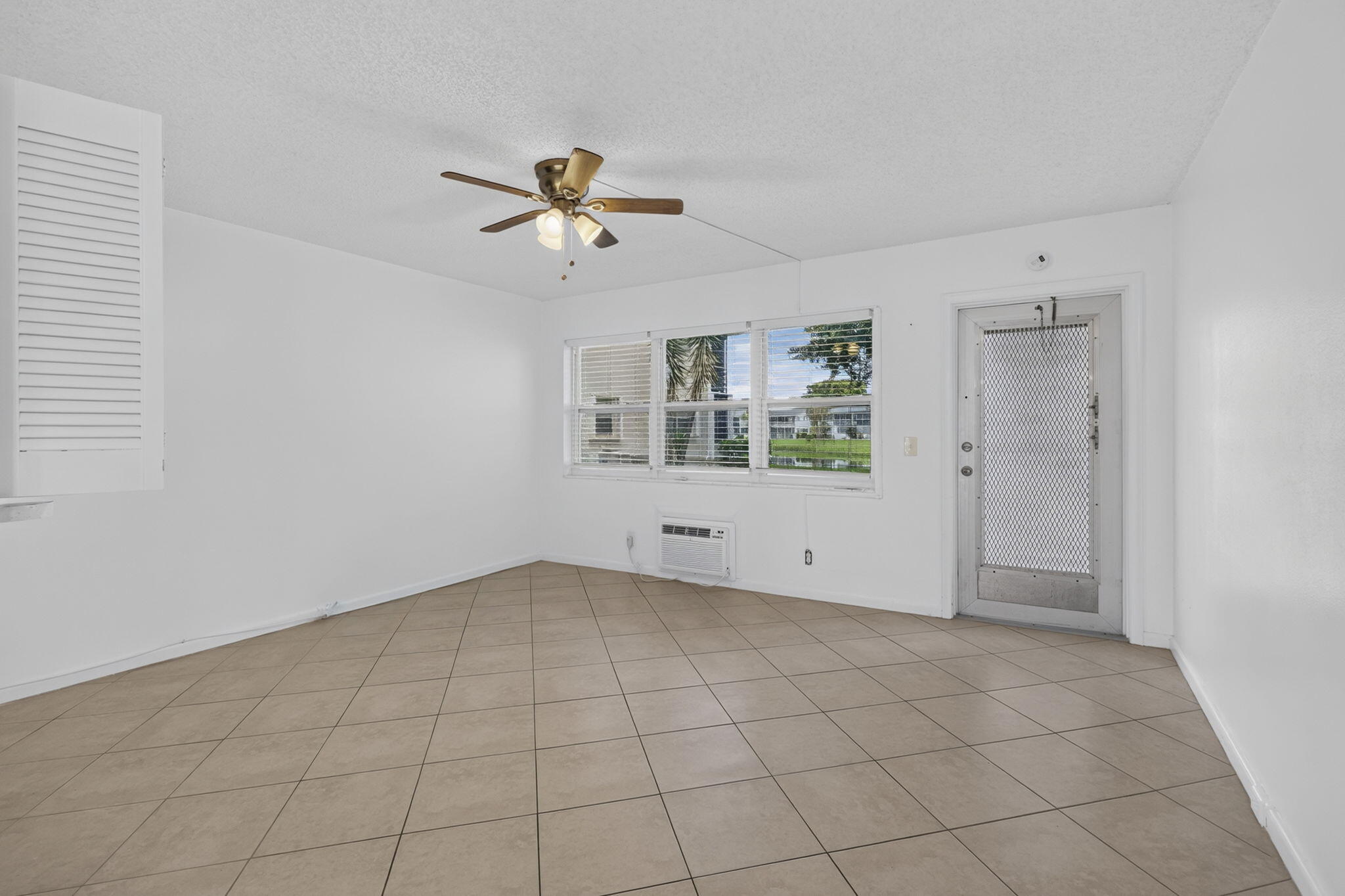 79 Chatham D Property Photo 2