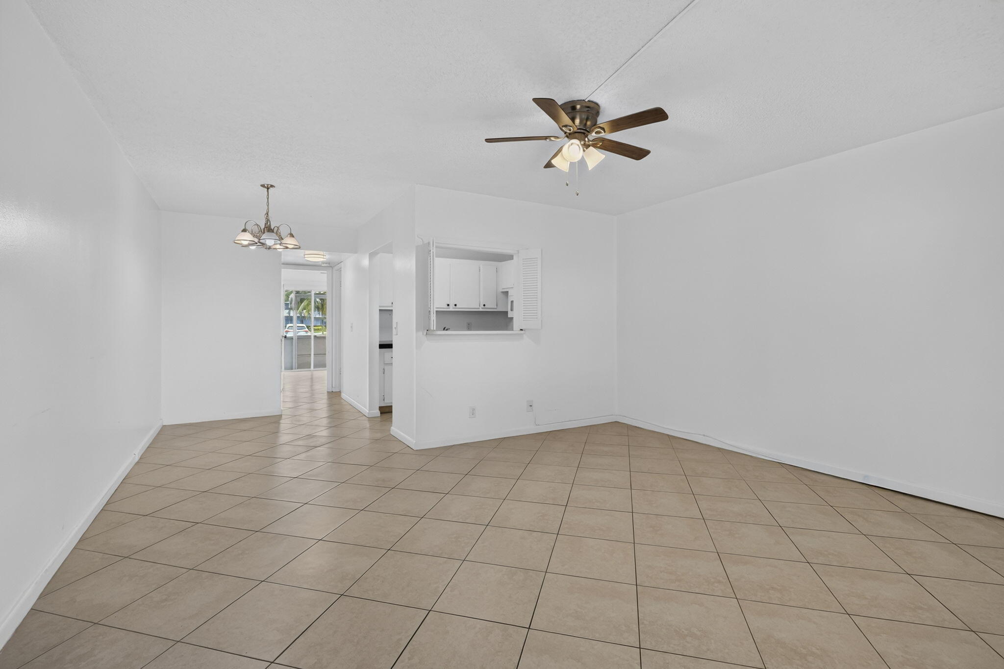 79 Chatham D Property Photo 3