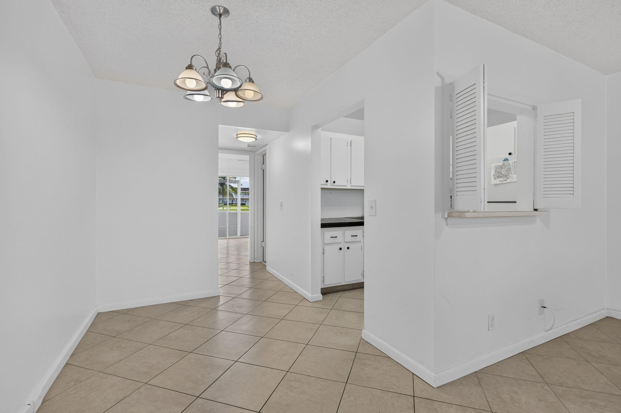 79 Chatham D Property Photo 5