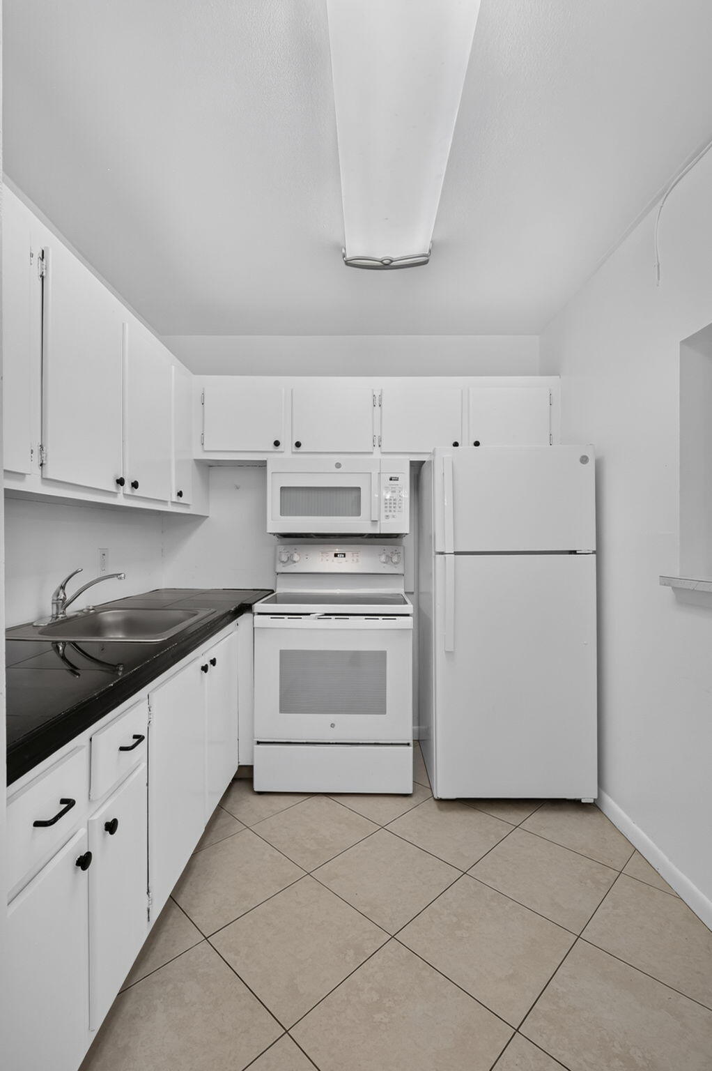 79 Chatham D Property Photo 7