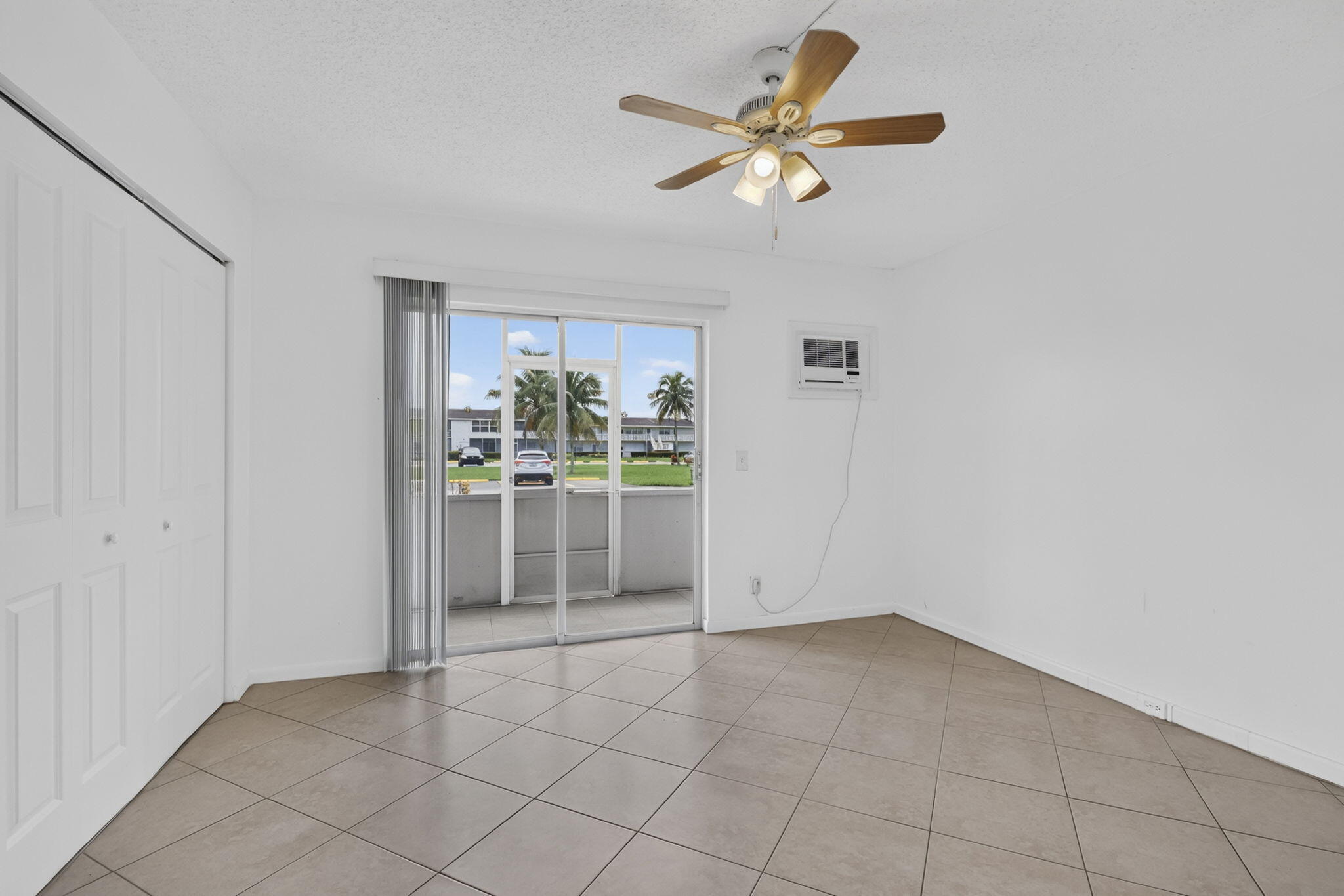 79 Chatham D Property Photo 10