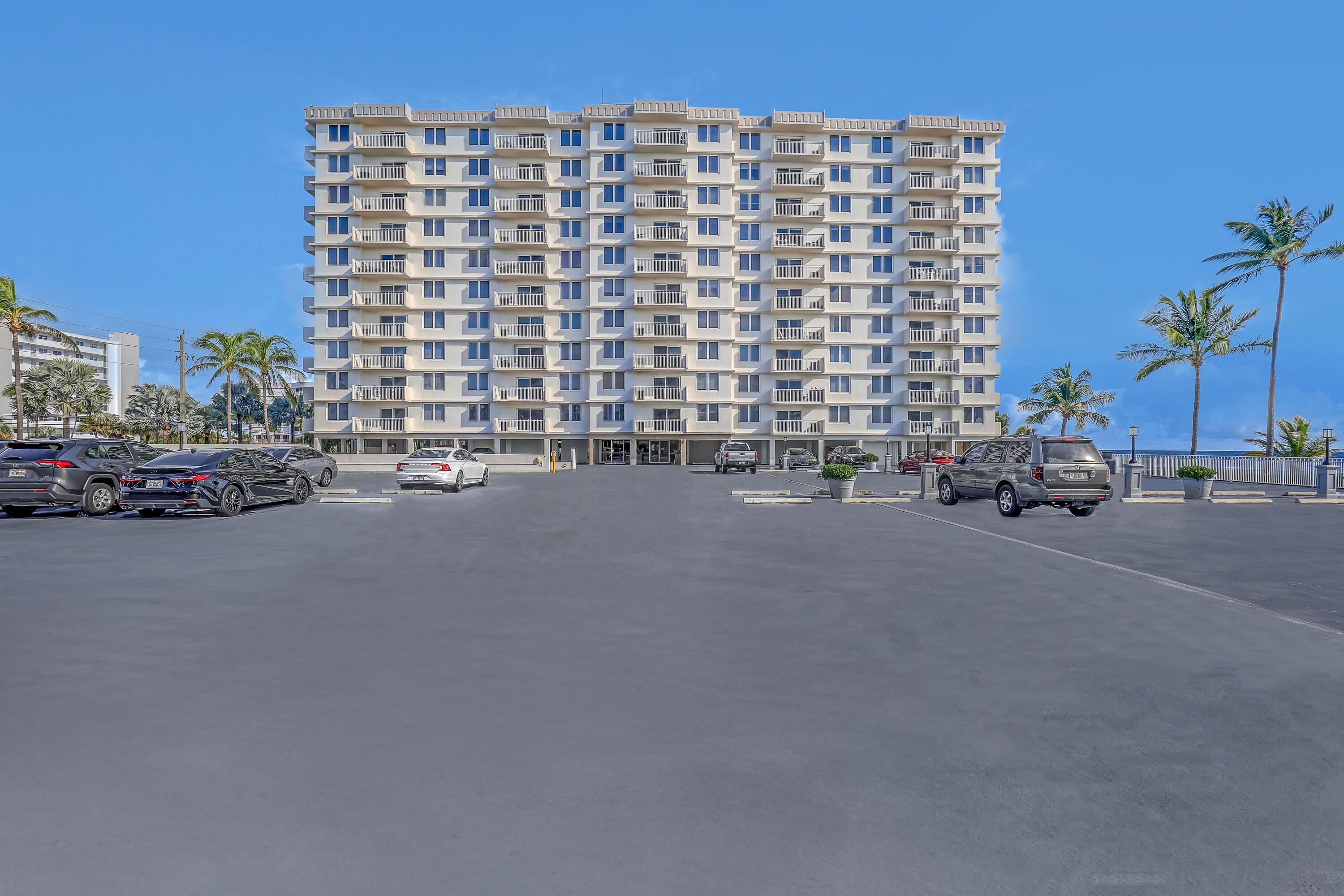3301 S Ocean Boulevard 905 Property Photo 3