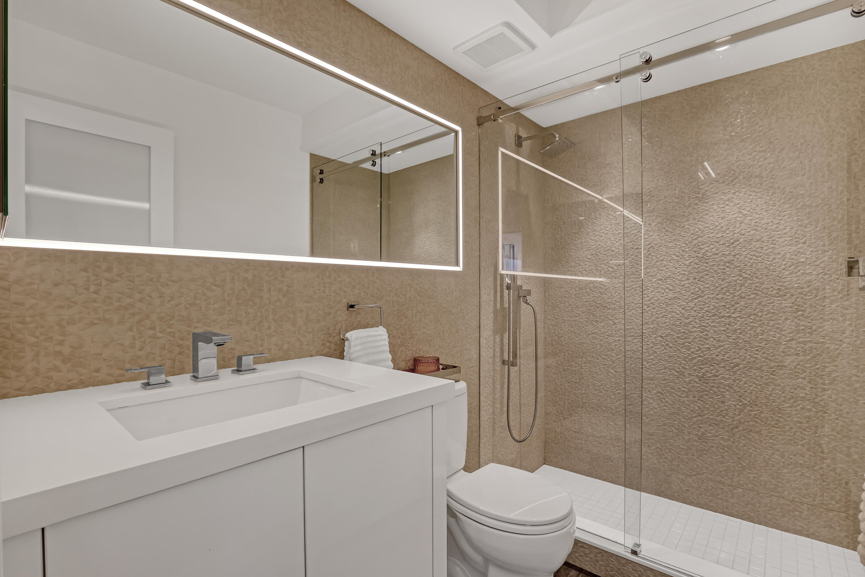 3301 S Ocean Boulevard 905 Property Photo 24