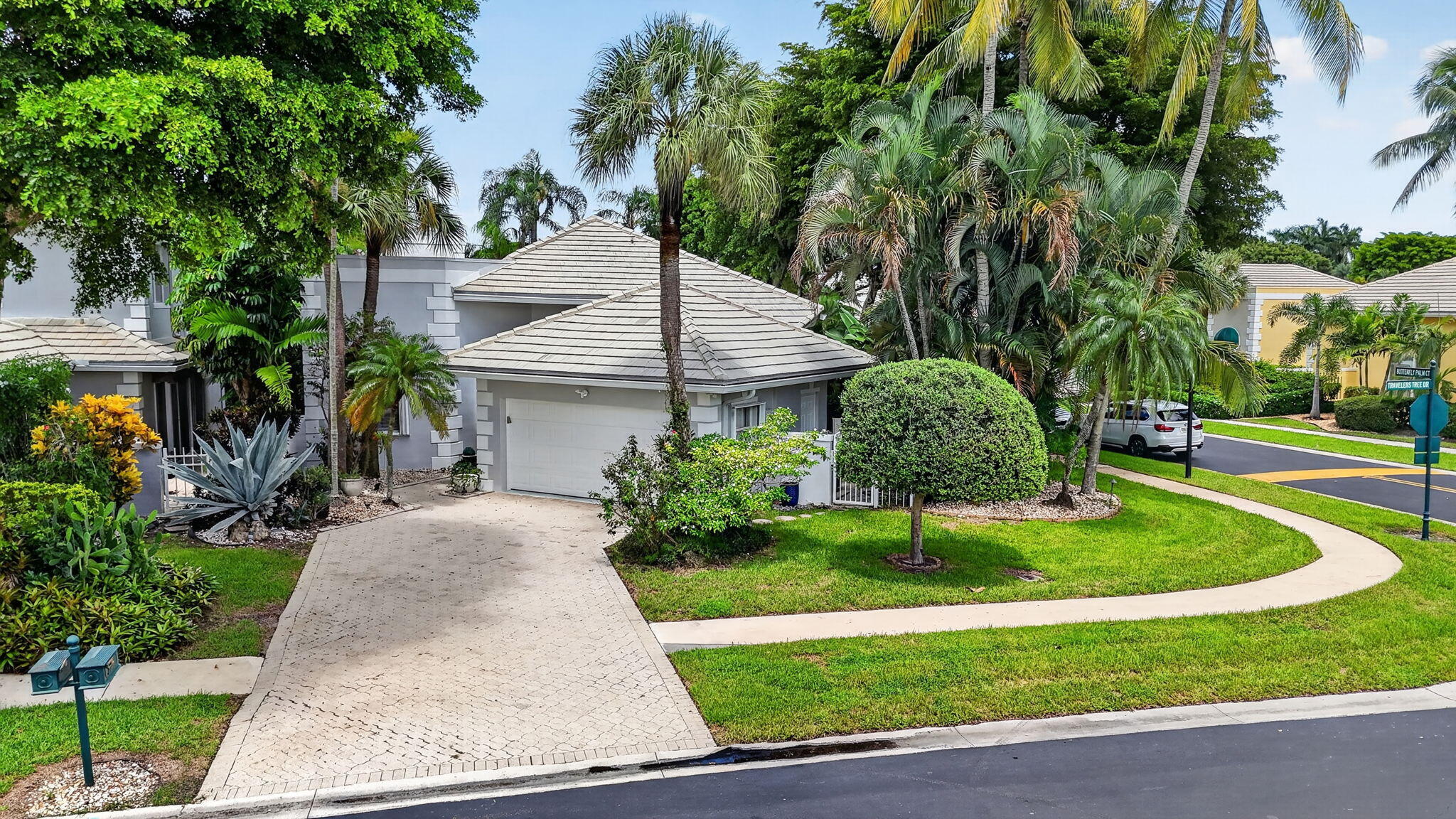 7777 Travlers Tree Drive Property Photo 1