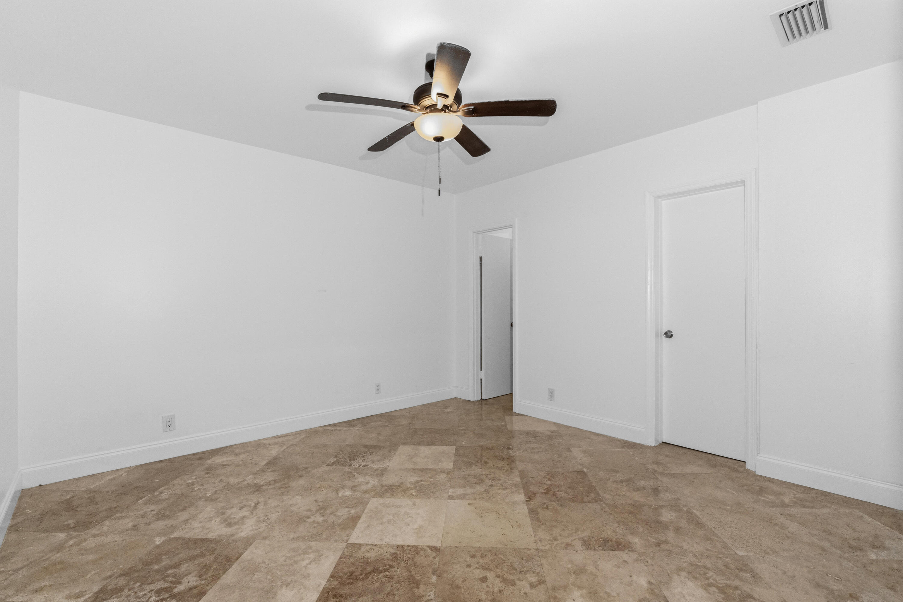 2424 Se 17th Causeway 103b Property Photo 17