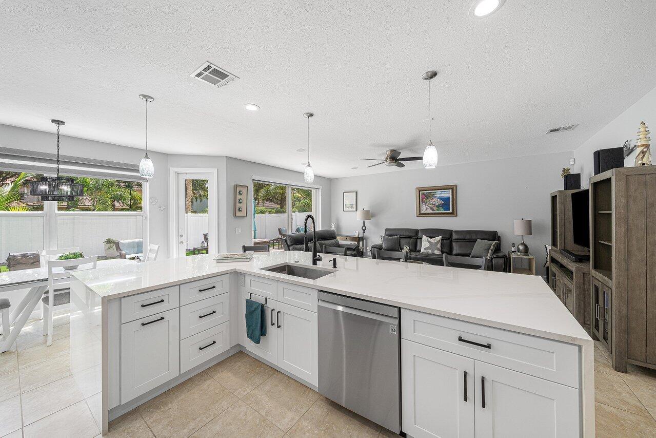 4756 S Classical Boulevard Property Photo 15