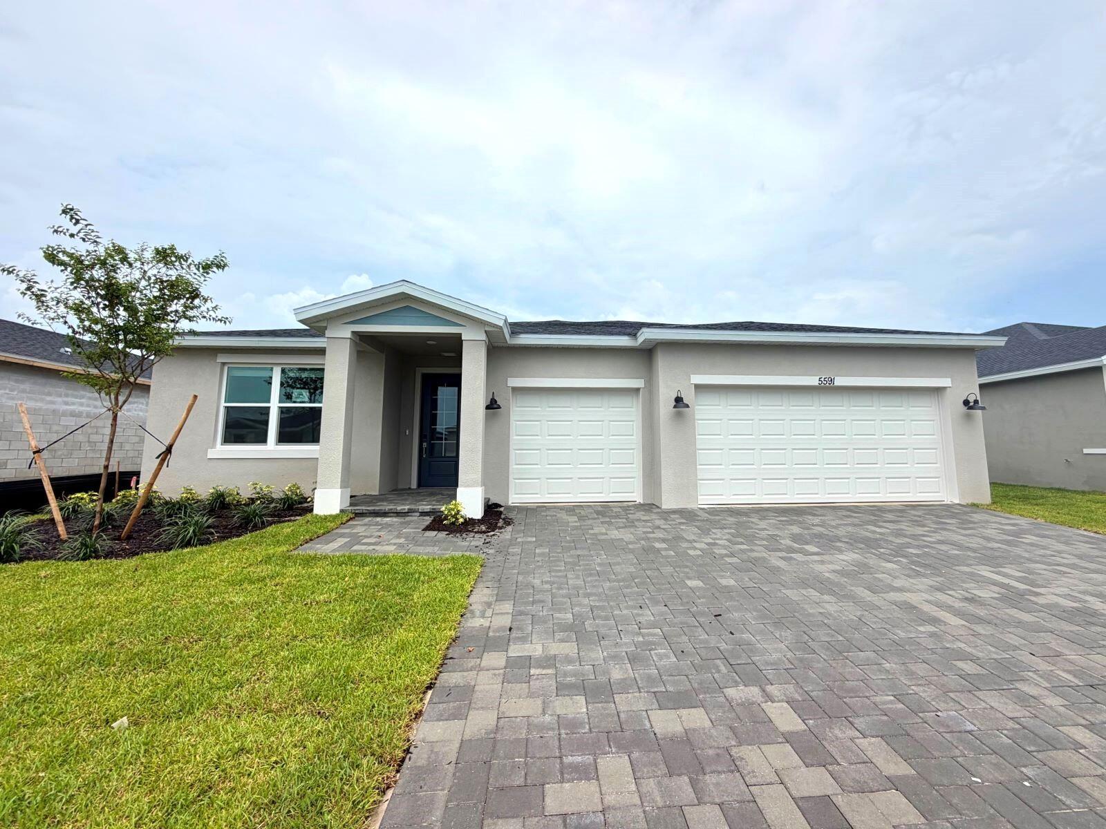 5591 Hampton Park Circle Property Photo 1