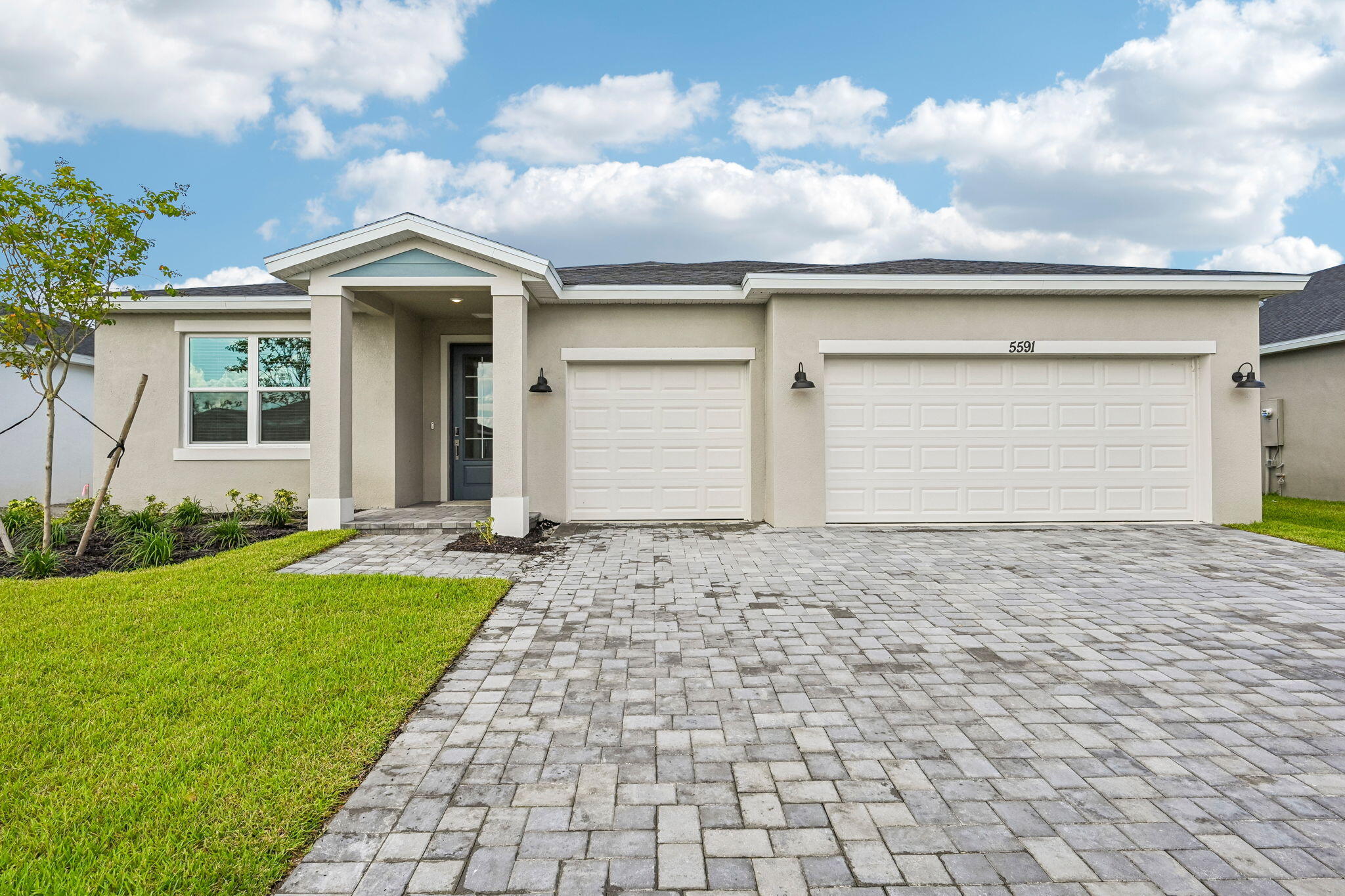 5591 Hampton Park Circle Property Photo 1