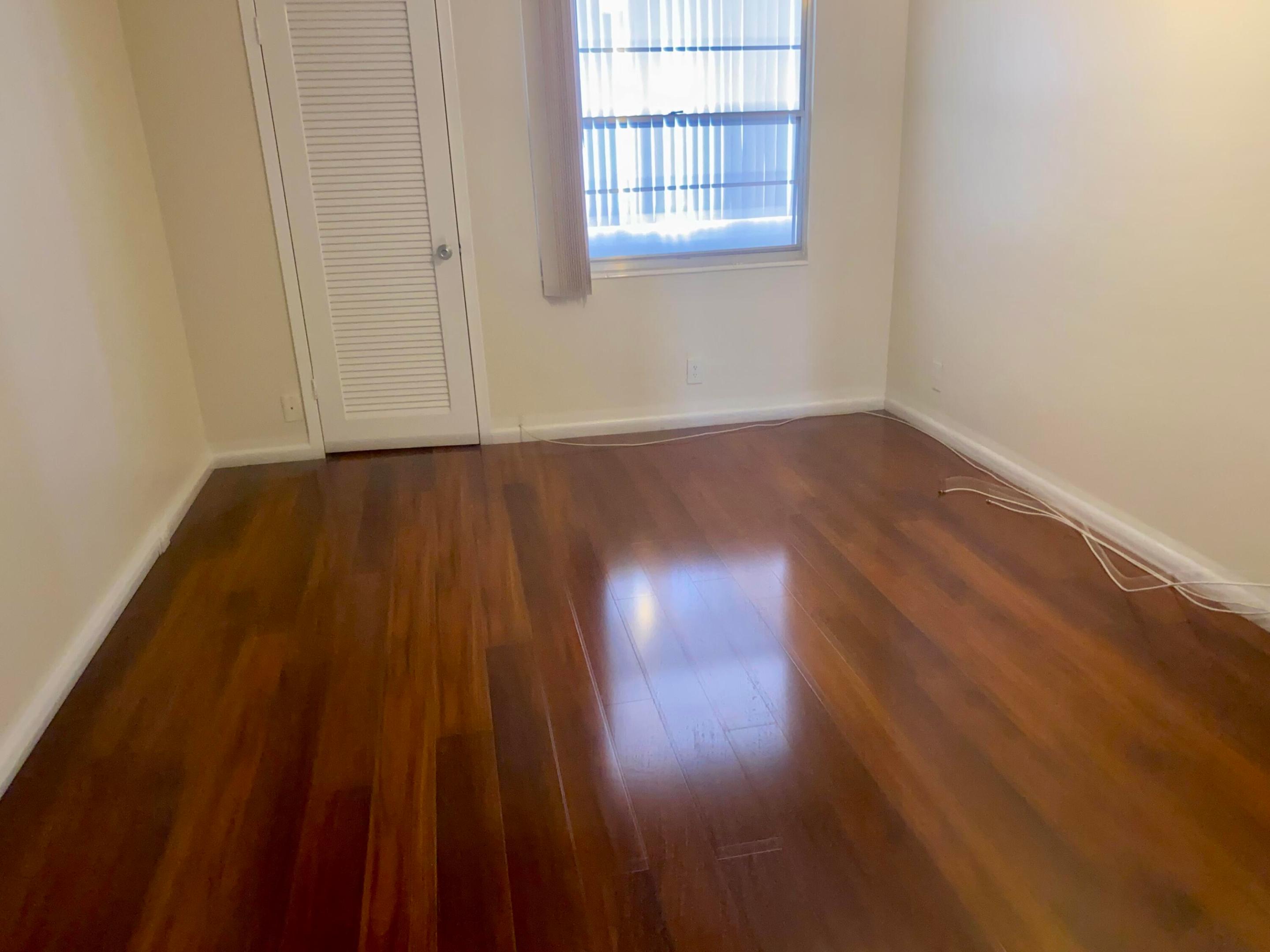 4052 Hythe C Property Photo 25
