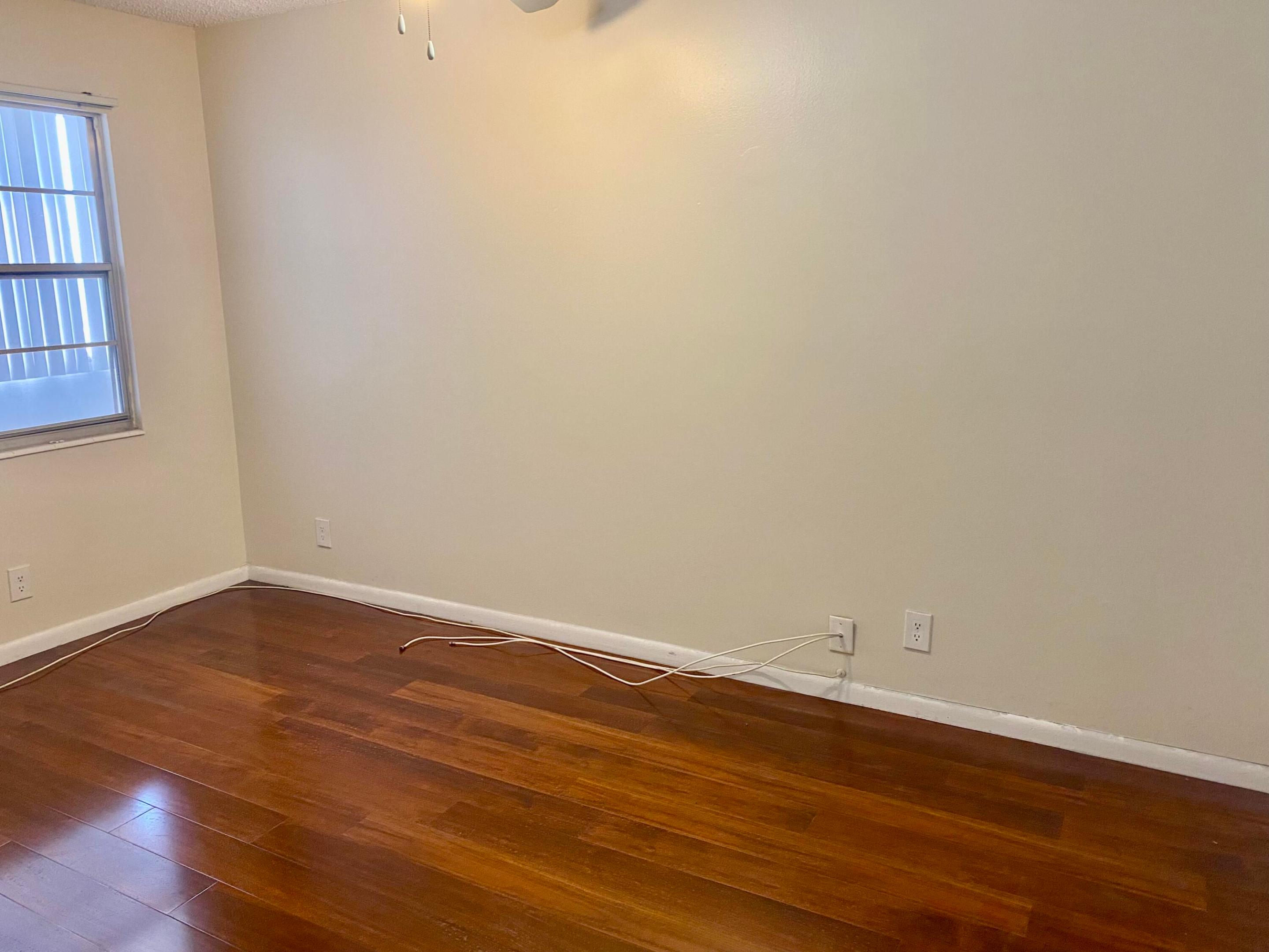 4052 Hythe C Property Photo 27