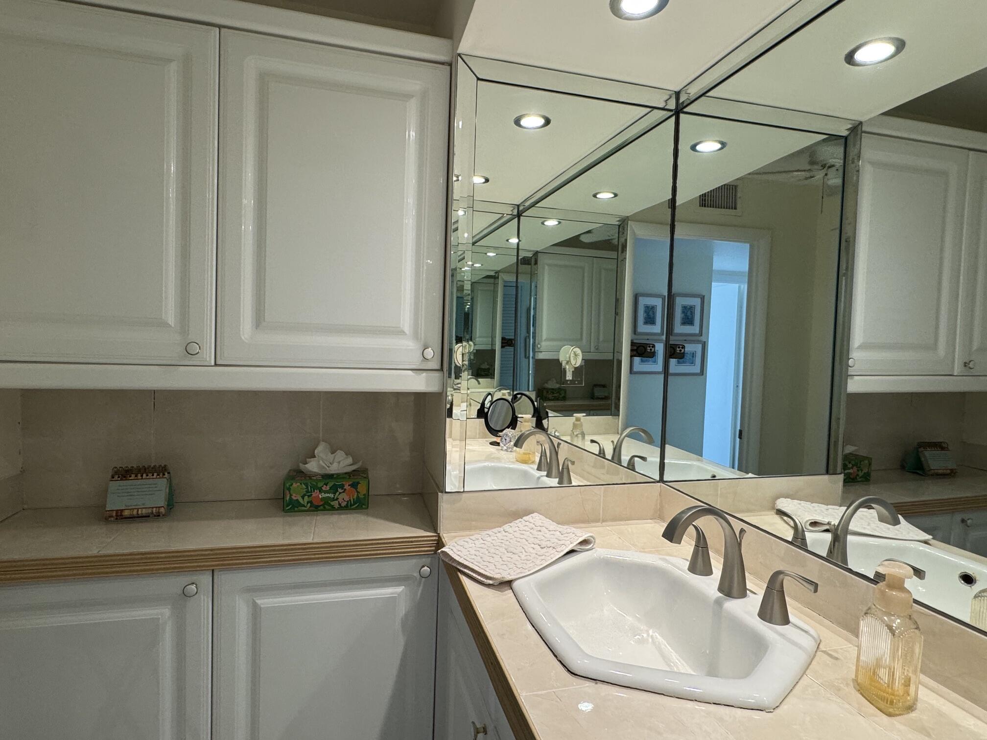 305 N Pompano Beach Boulevard Ph05 Property Photo 10