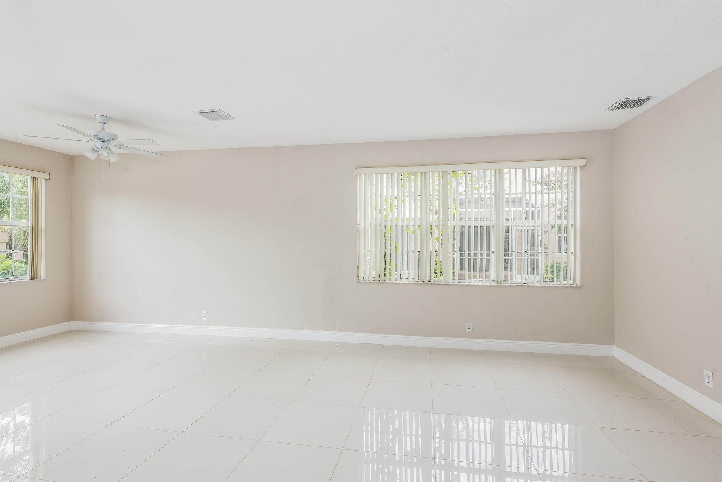4020 Nw 90th Way Property Photo 8