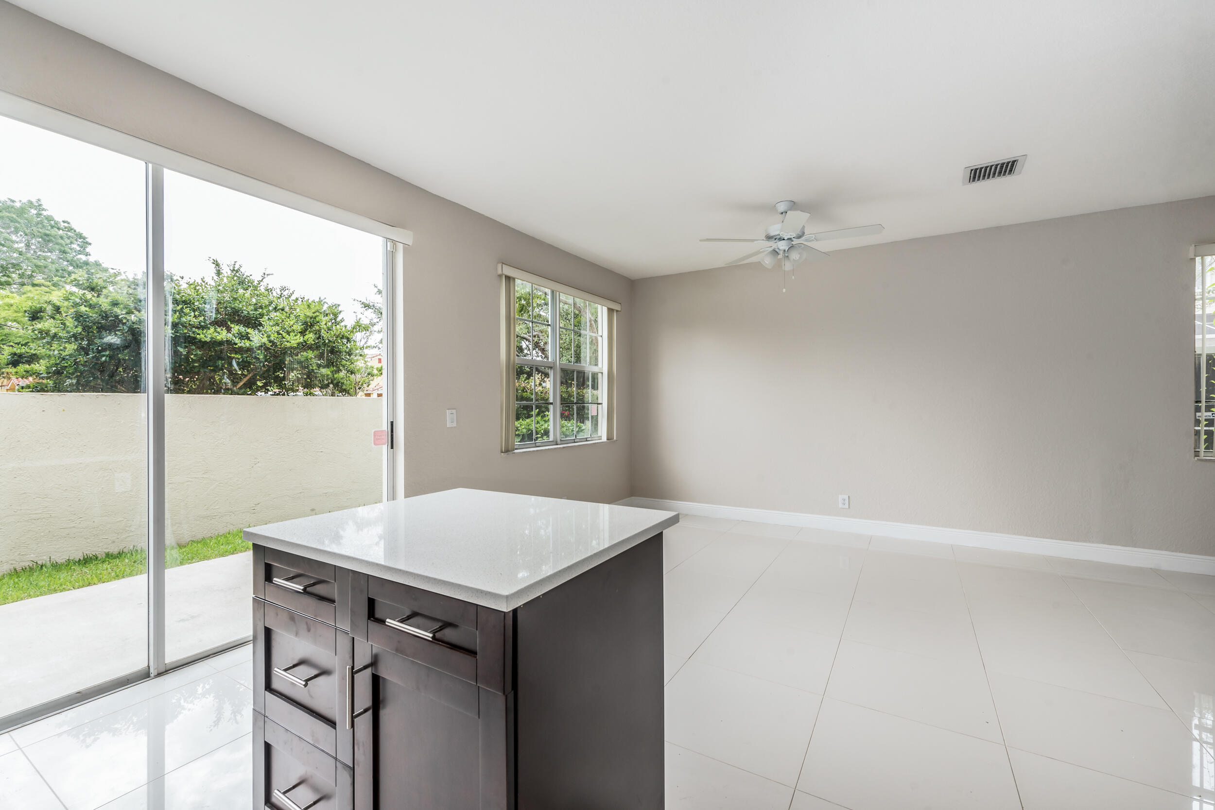 4020 Nw 90th Way Property Photo 12
