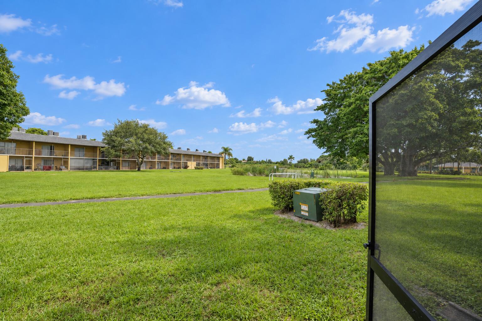 1604 Meadows Circle W Property Photo 16