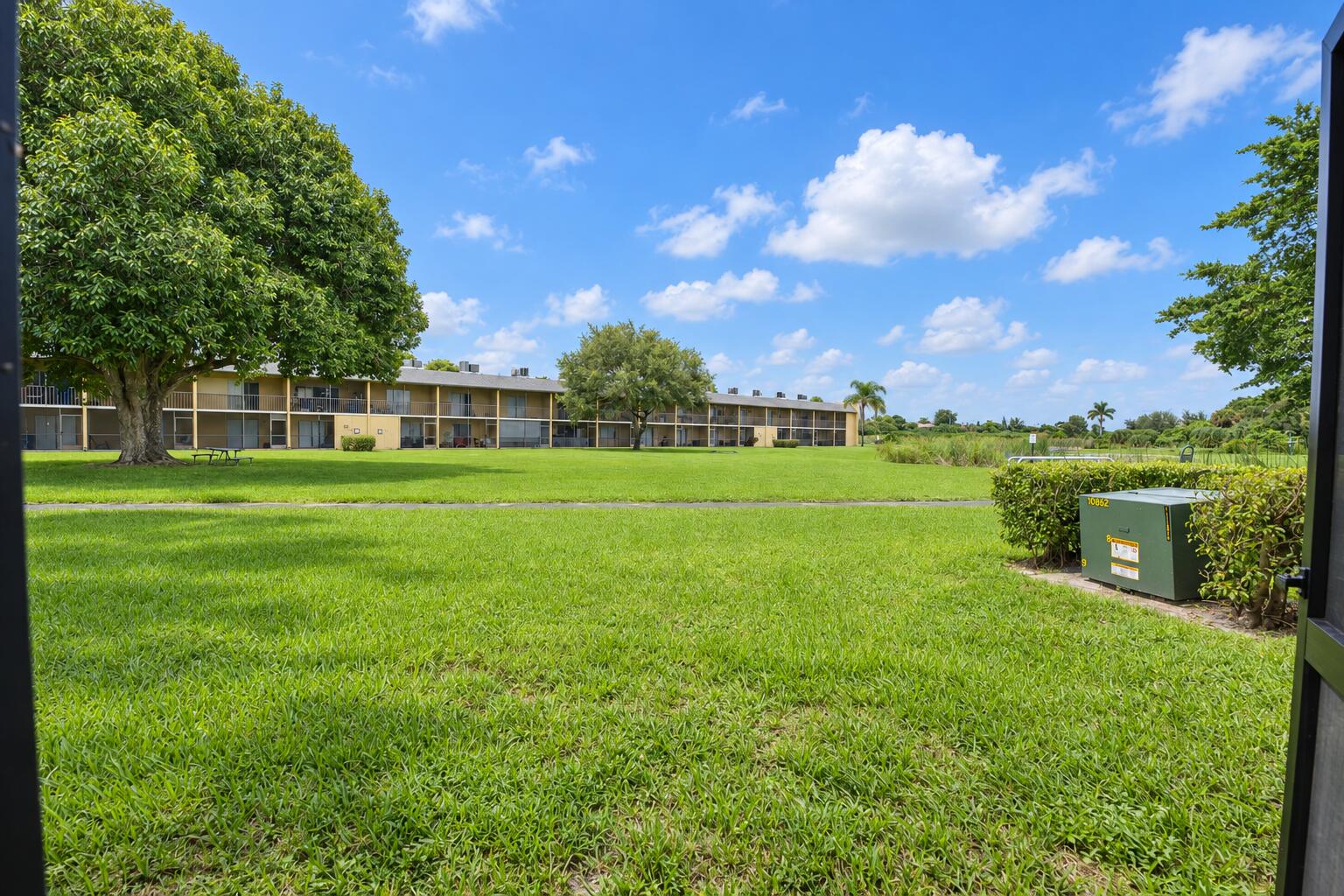 1604 Meadows Circle W Property Photo 17