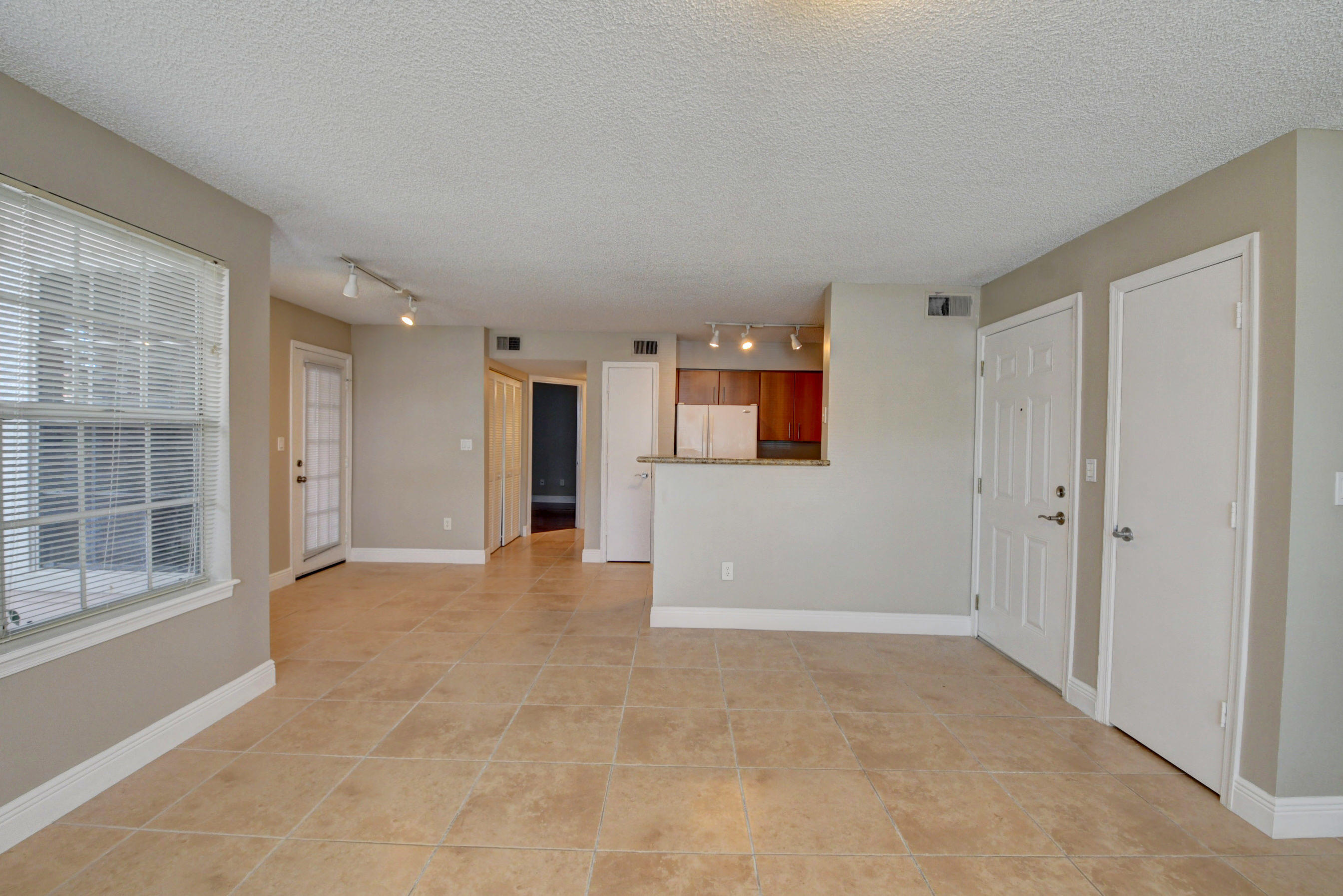 1365 Crystal Way A Property Photo 6