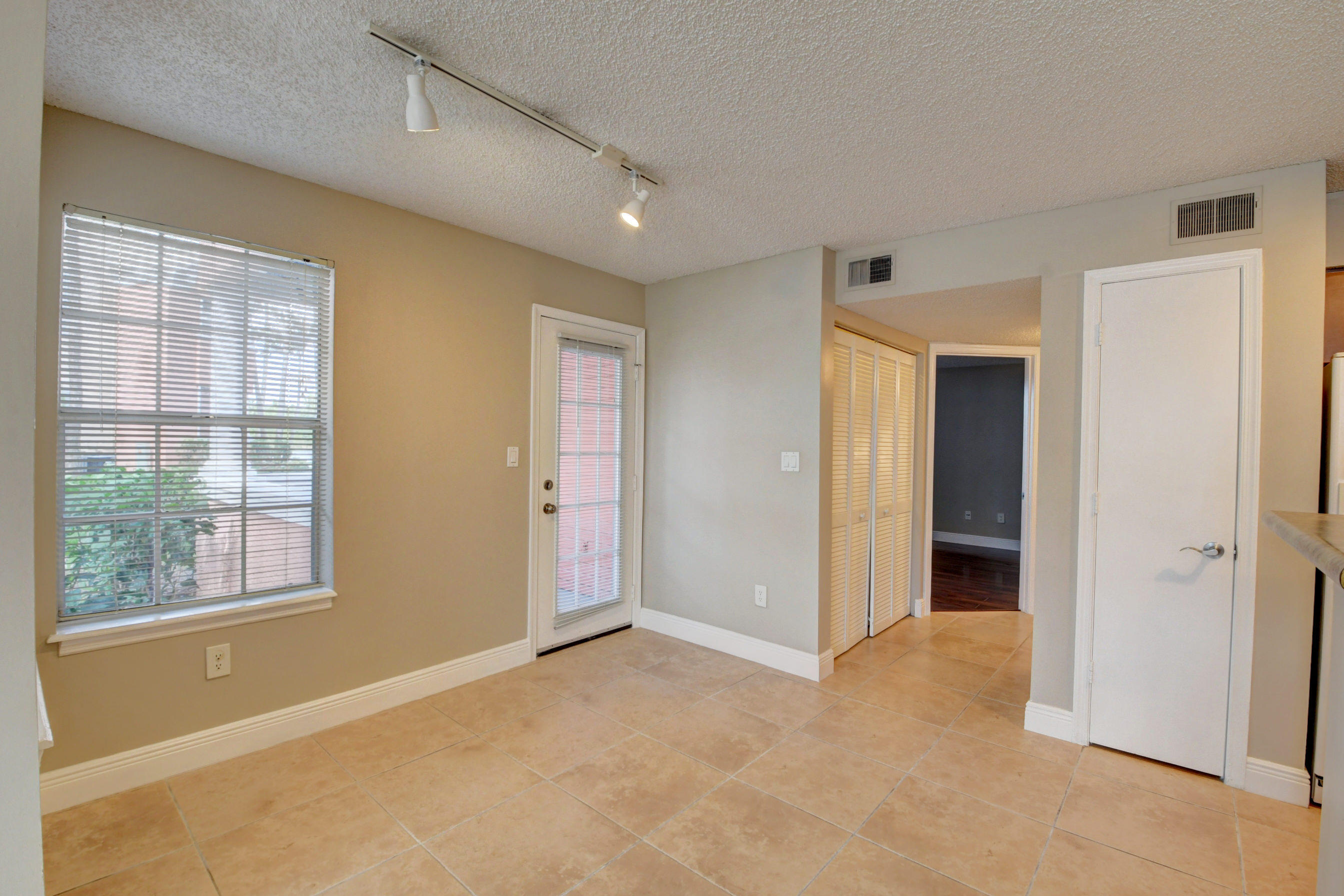 1365 Crystal Way A Property Photo 16