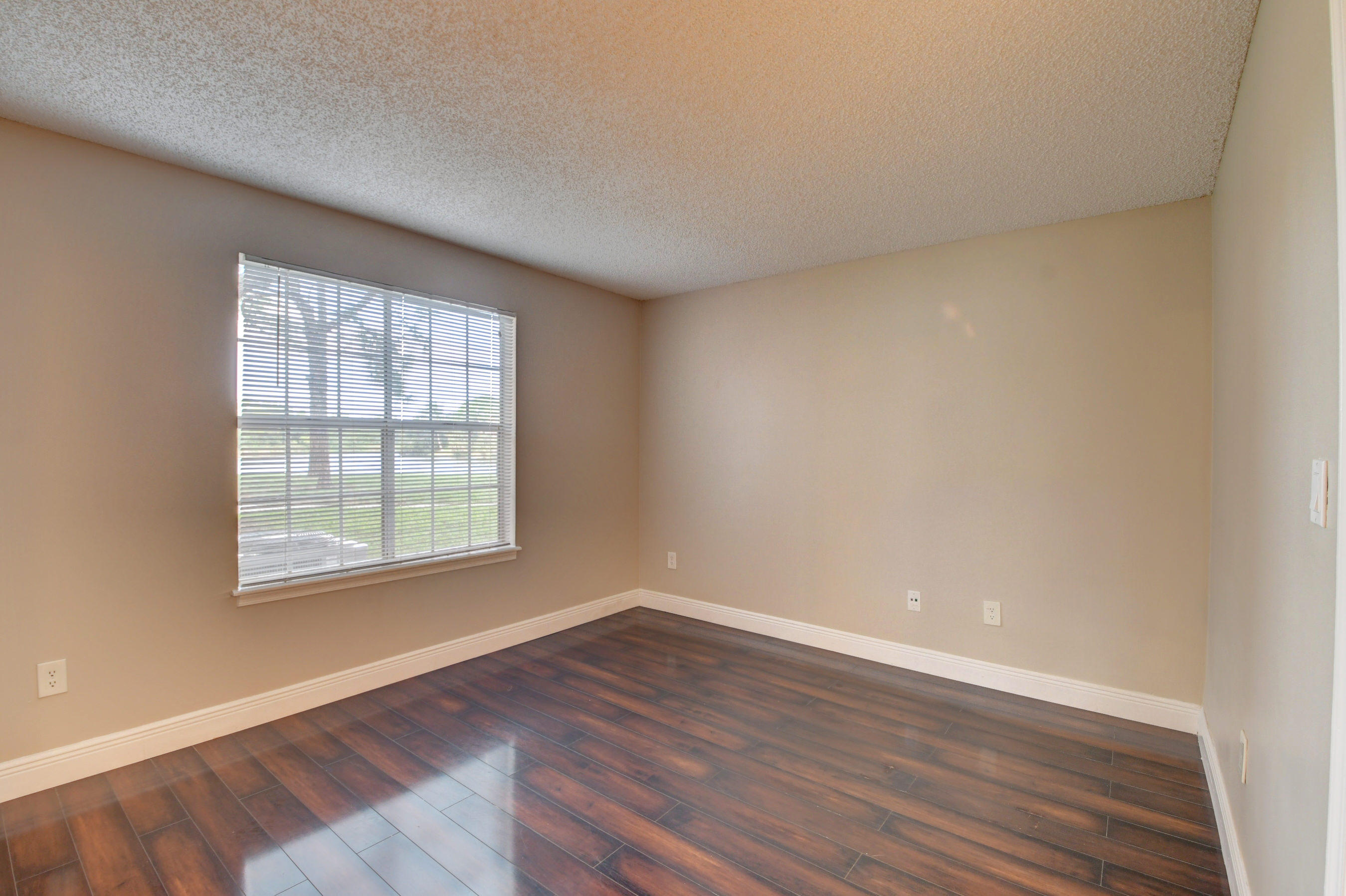 1365 Crystal Way A Property Photo 21