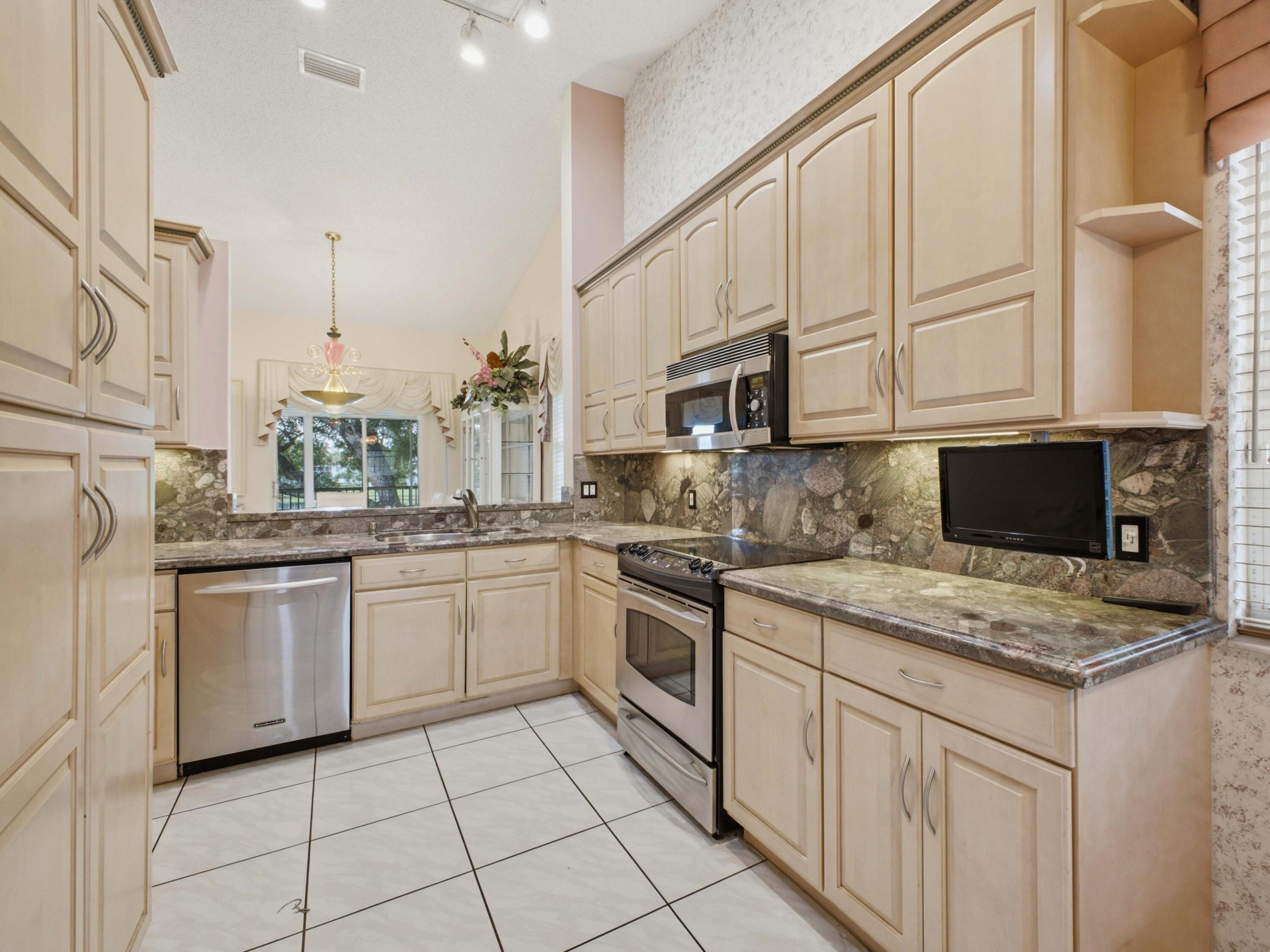 7881 Whispering Palms Drive 202 Property Photo 7