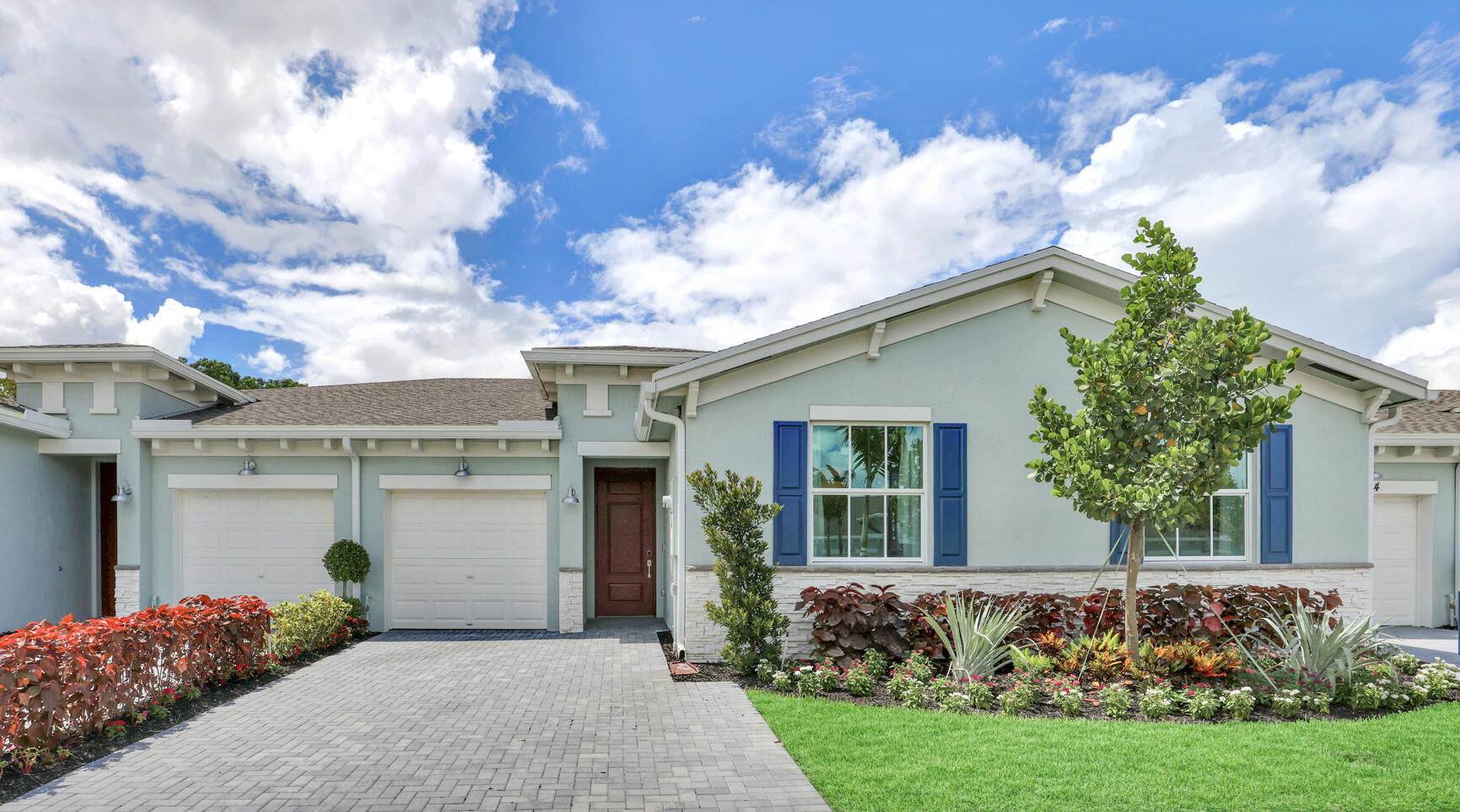 5820 SHINING SEA Court Property Photo 1