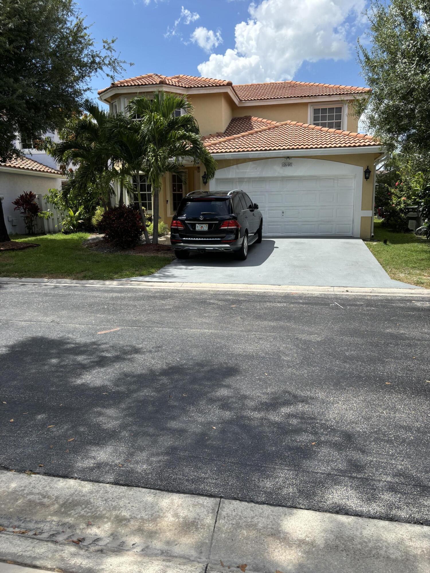 12107 SUNSET POINT Circle