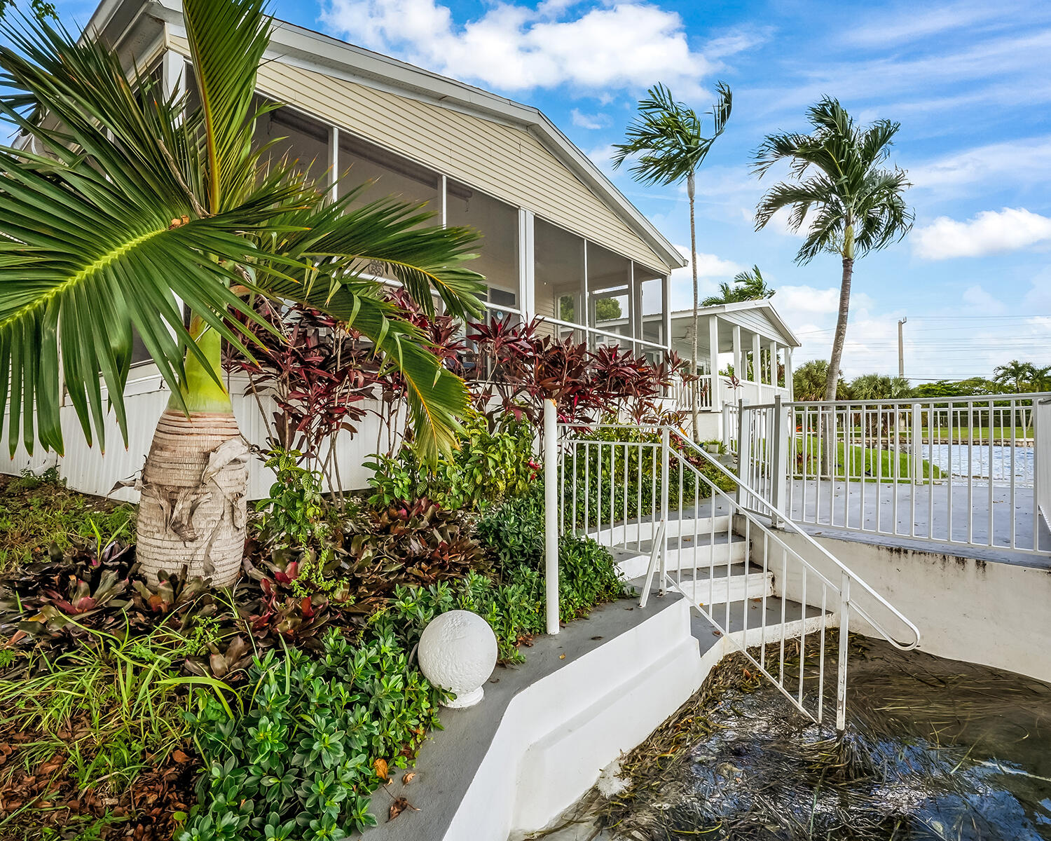 5420 Lagoon Drive Property Photo 13