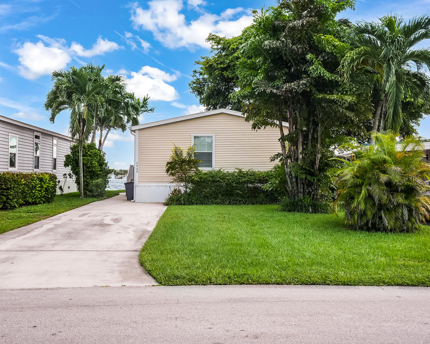 5420 Lagoon Drive Property Photo 16