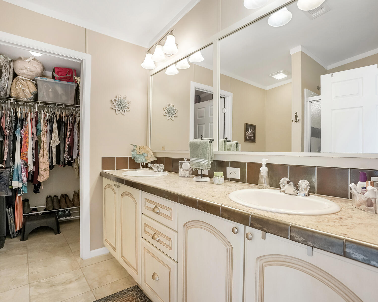 5420 Lagoon Drive Property Photo 32