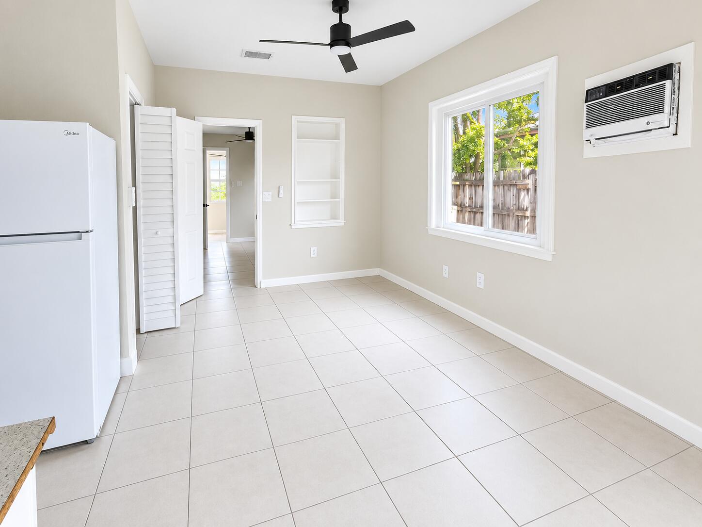 43 Sw 11th Street Unit W Property Photo 2