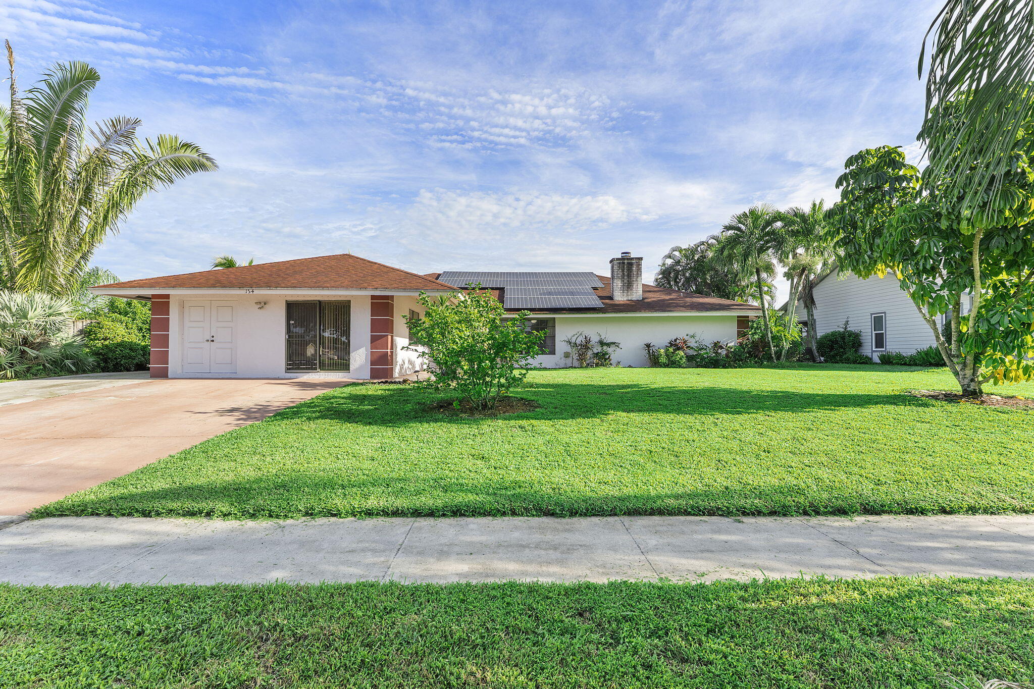 154 Santa Monica Avenue Property Photo 1