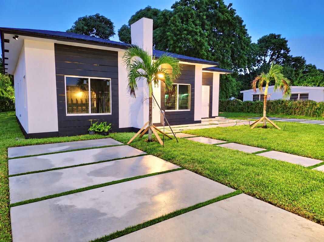10220 Sw 170th Terrace Property Photo 1
