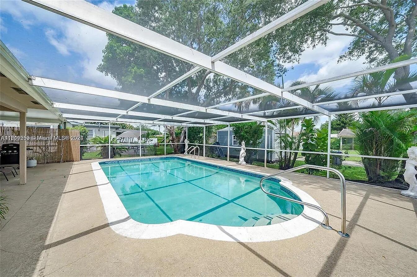 4205 Mckinley Street Property Photo 2
