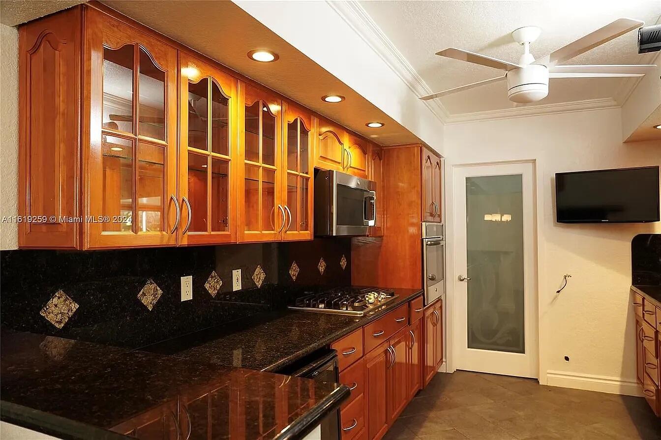 4205 Mckinley Street Property Photo 3