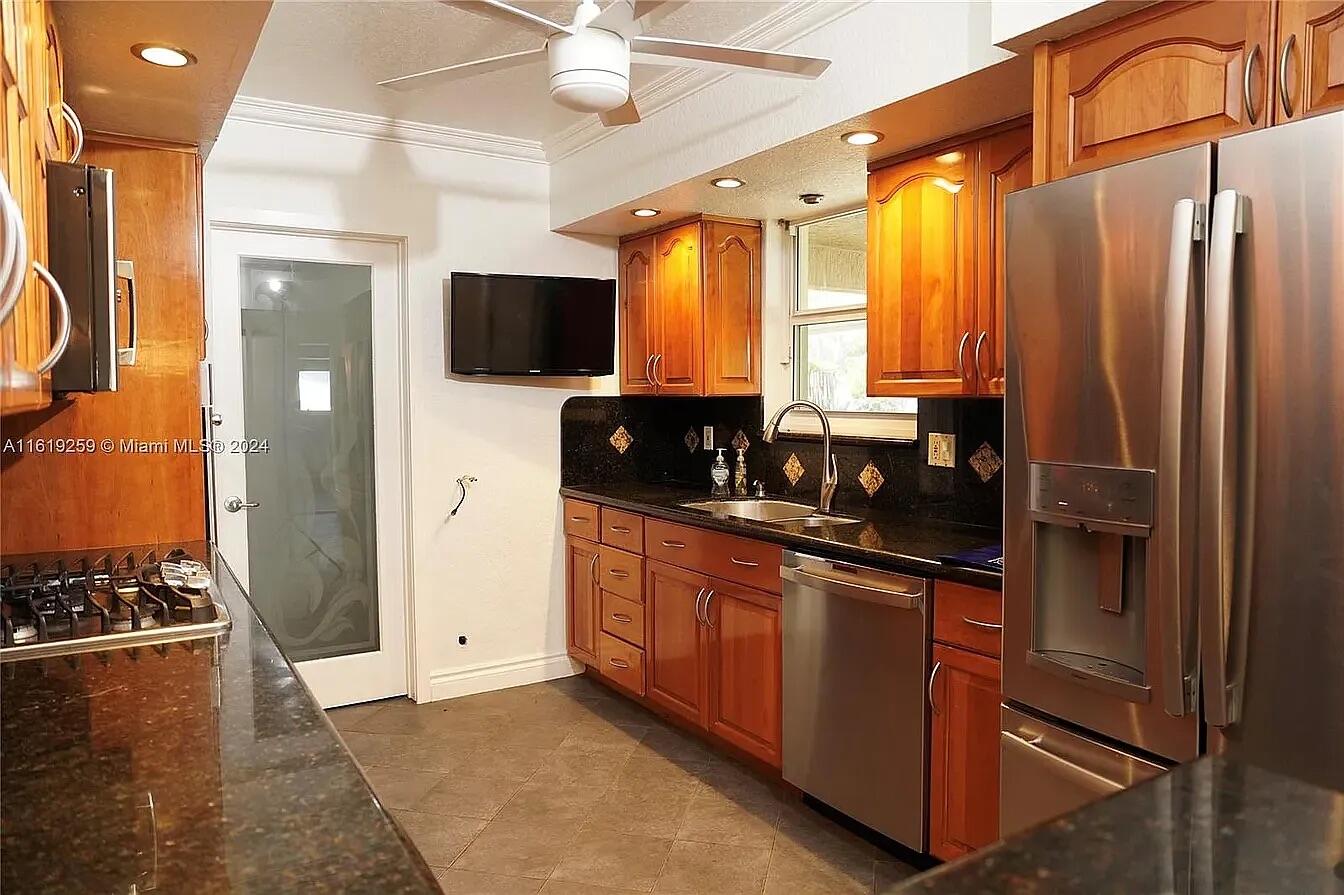 4205 Mckinley Street Property Photo 12
