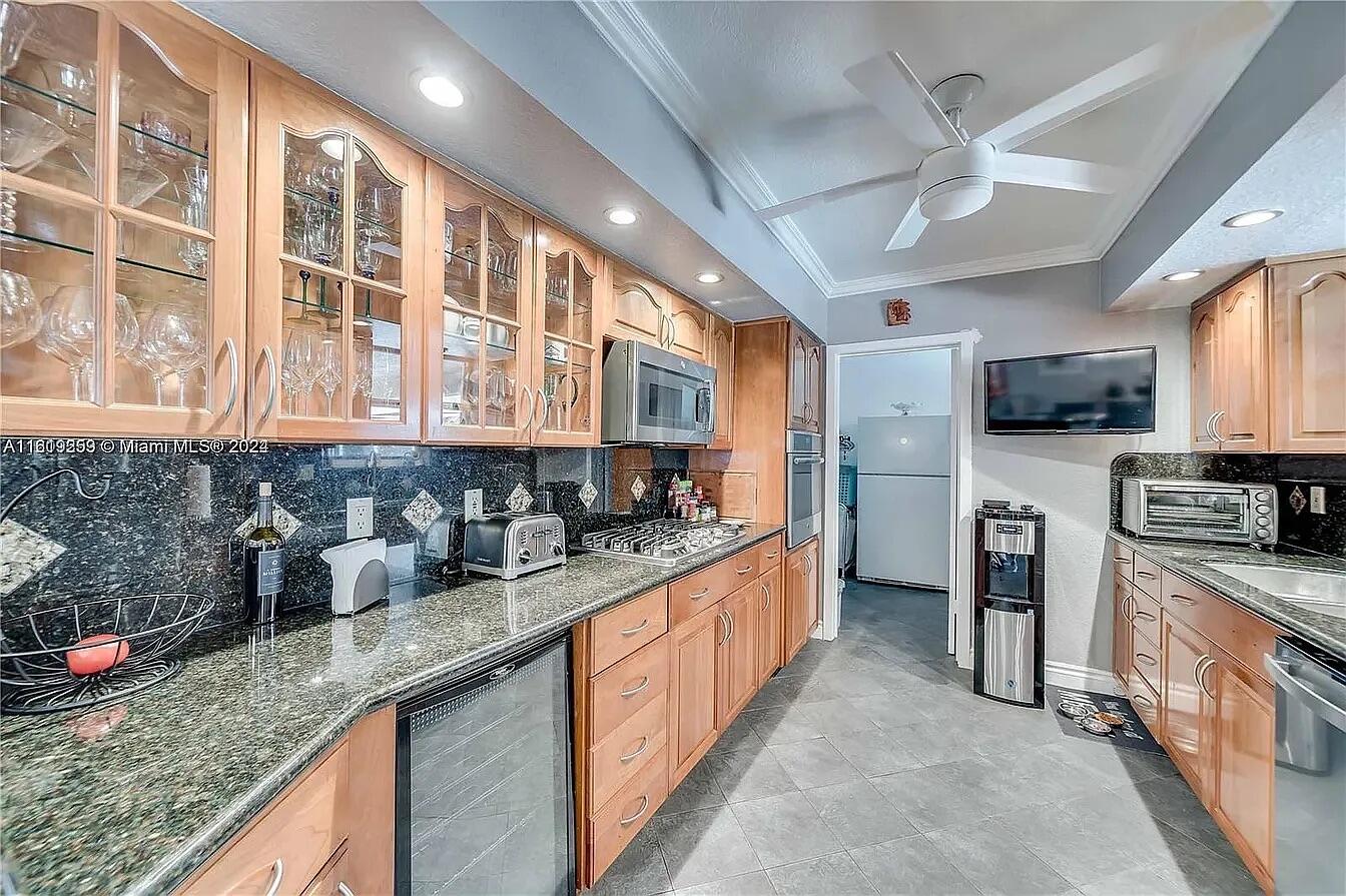 4205 Mckinley Street Property Photo 14