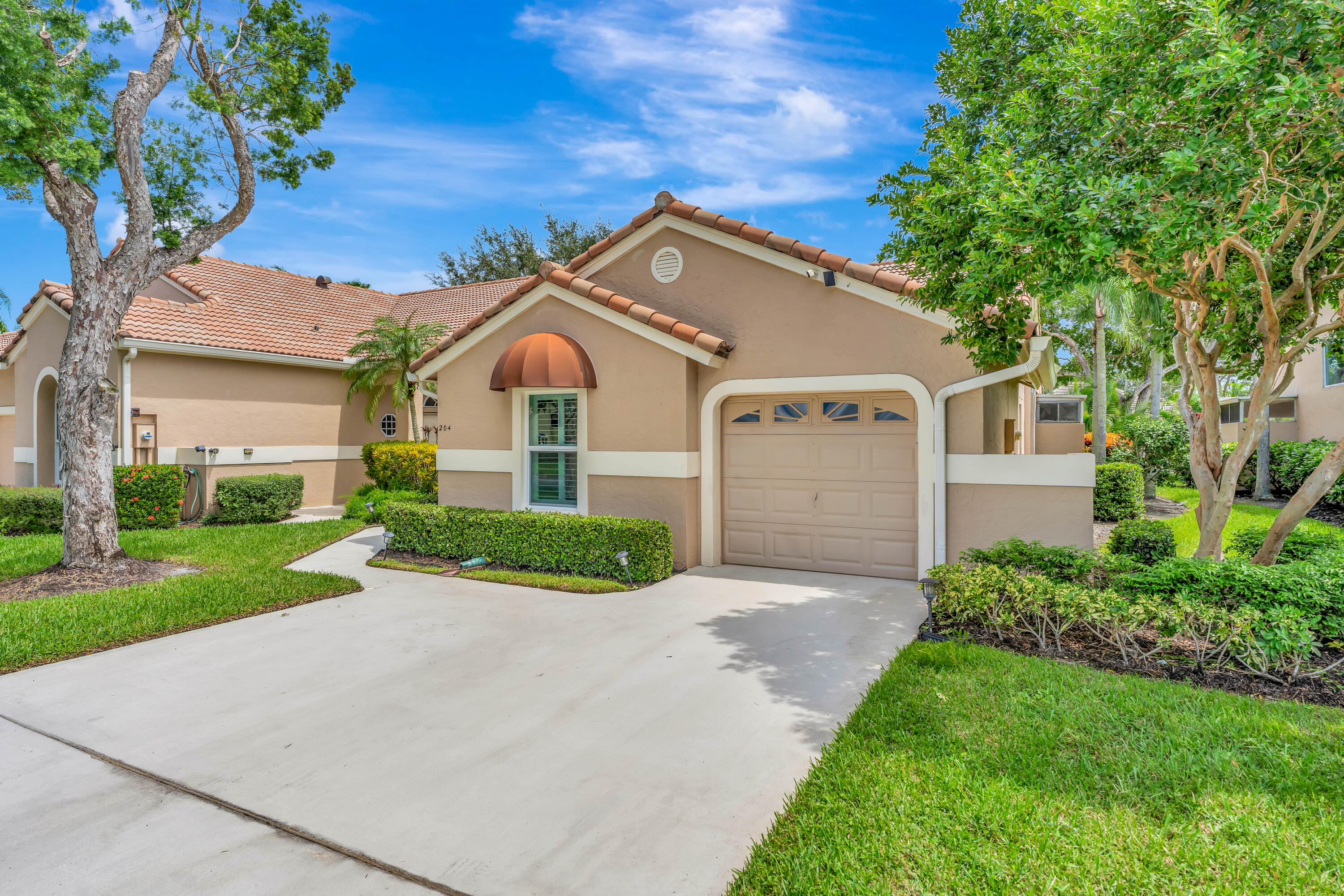 204 Sabal Palm Lane Property Photo 1