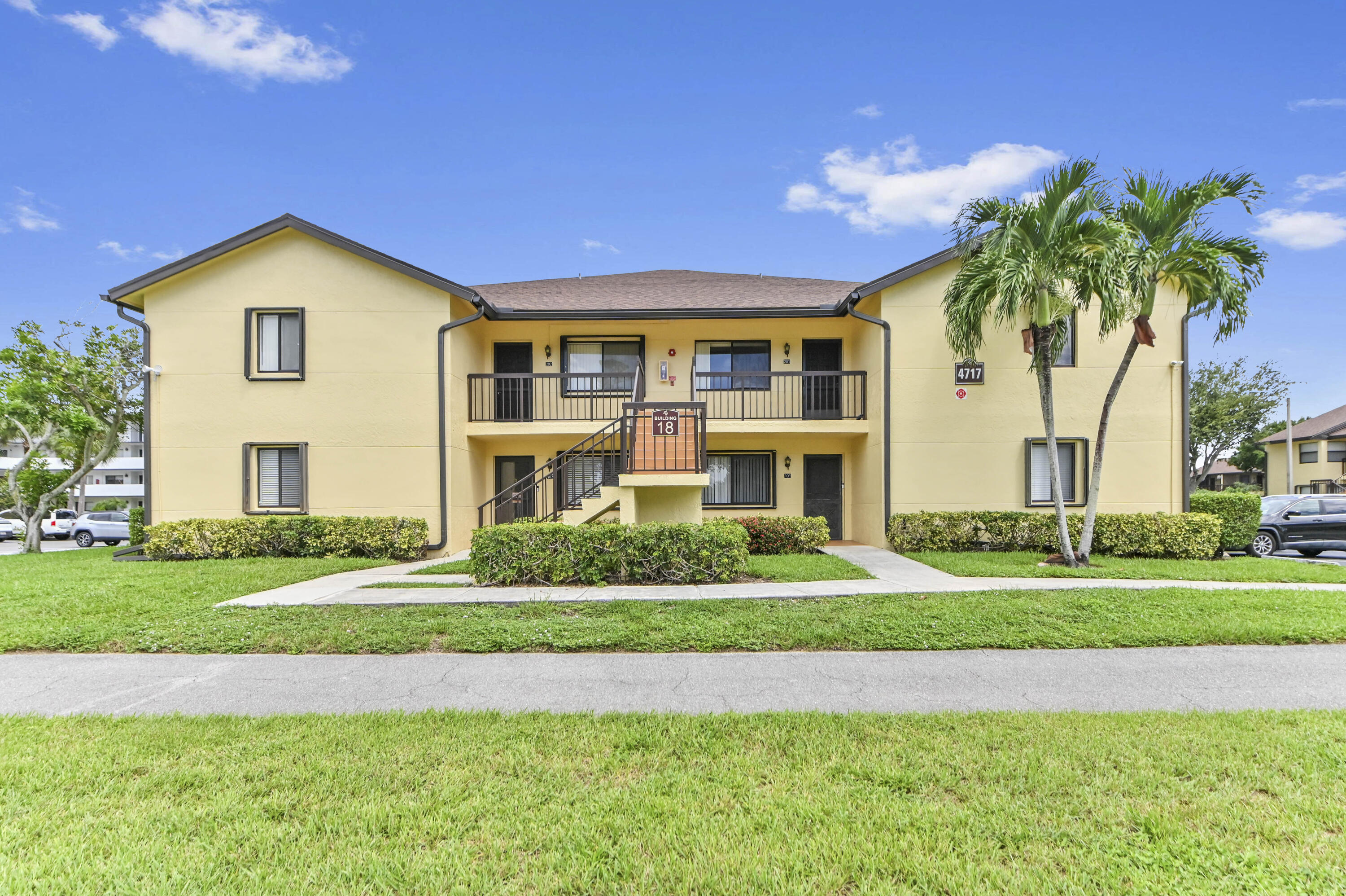 4717 Lucerne Lakes Boulevard E 201 Property Photo 1