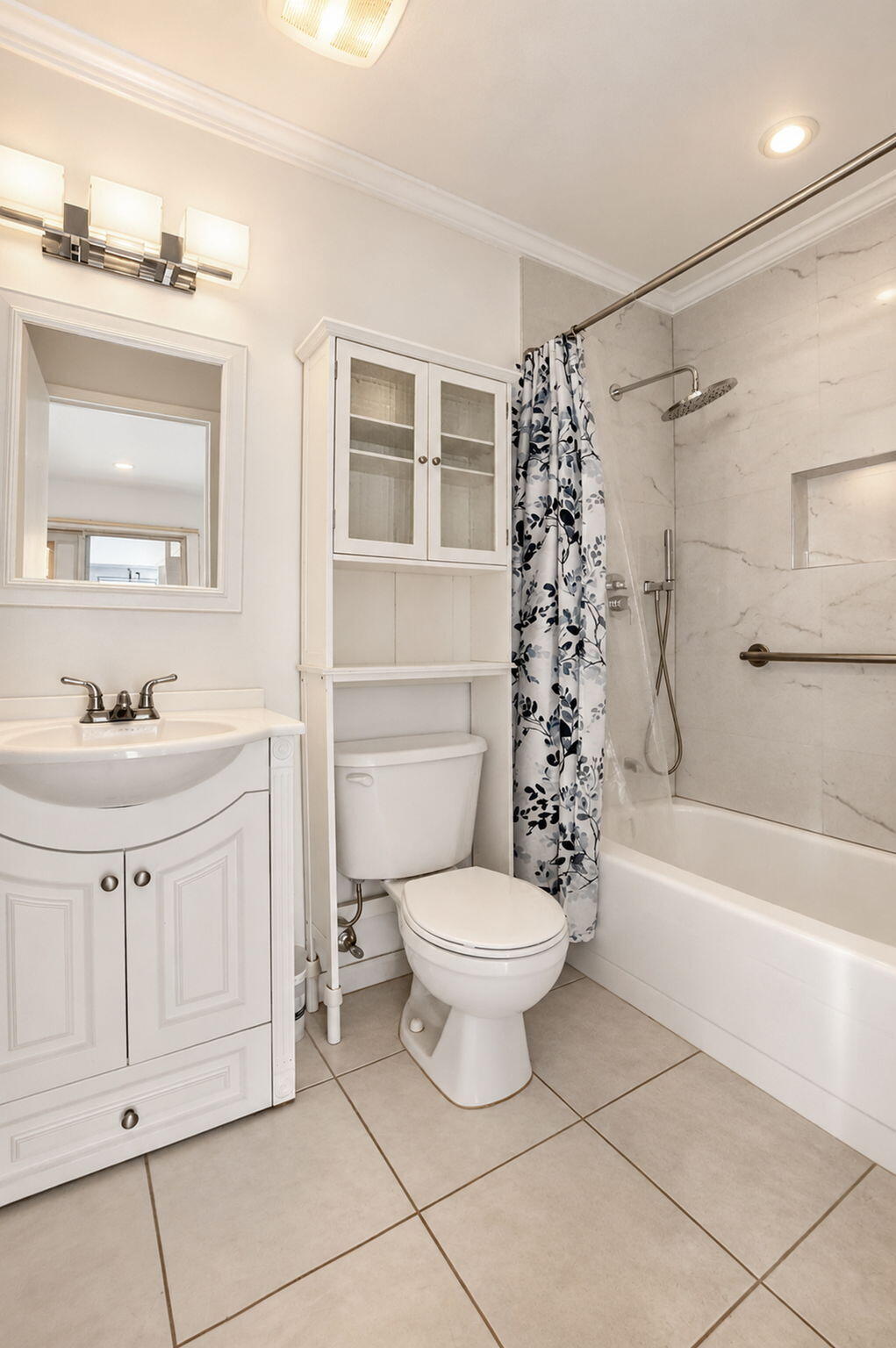 114 Valencia E Property Photo 17