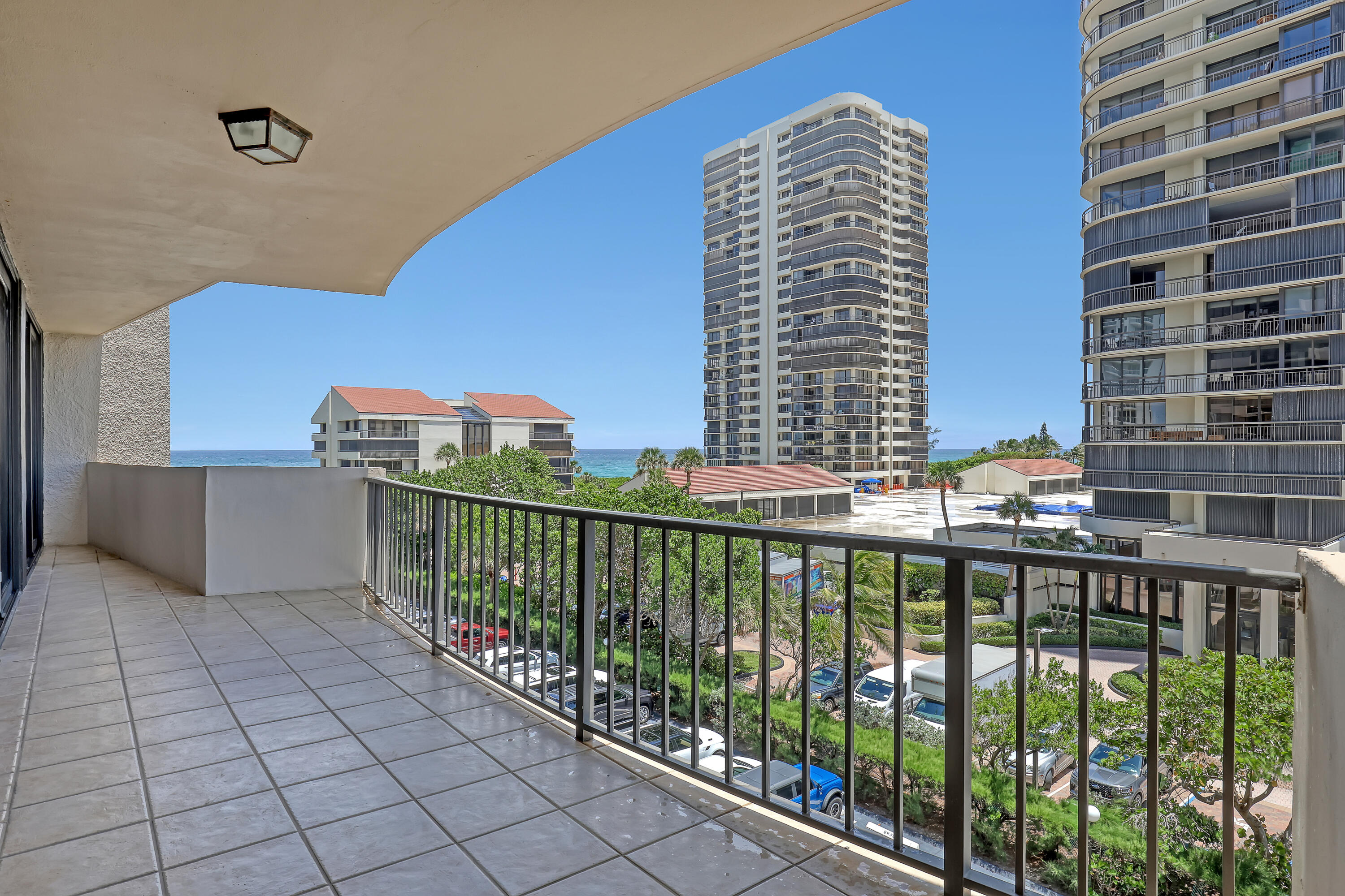 4200 N Ocean Drive 2-403 Property Photo 18